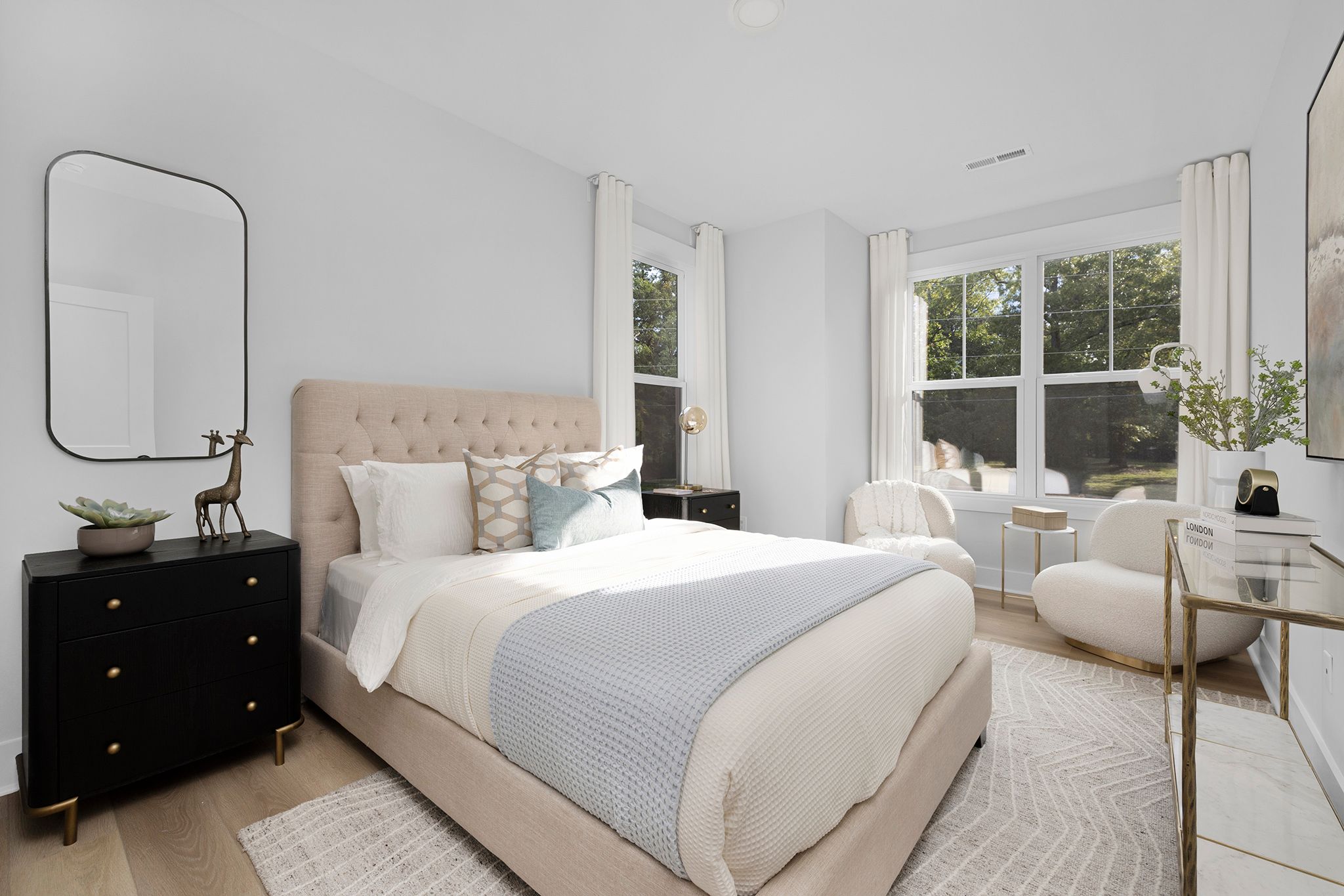Pomona End Unit - Bedroom 2