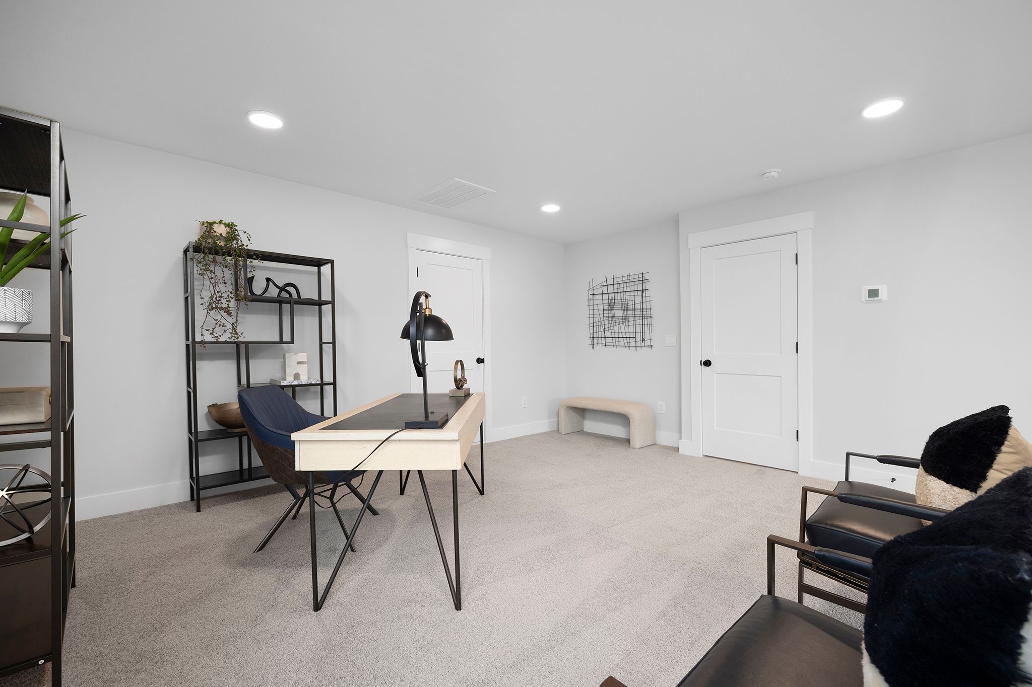 Pomona End Unit - 3rd Floor