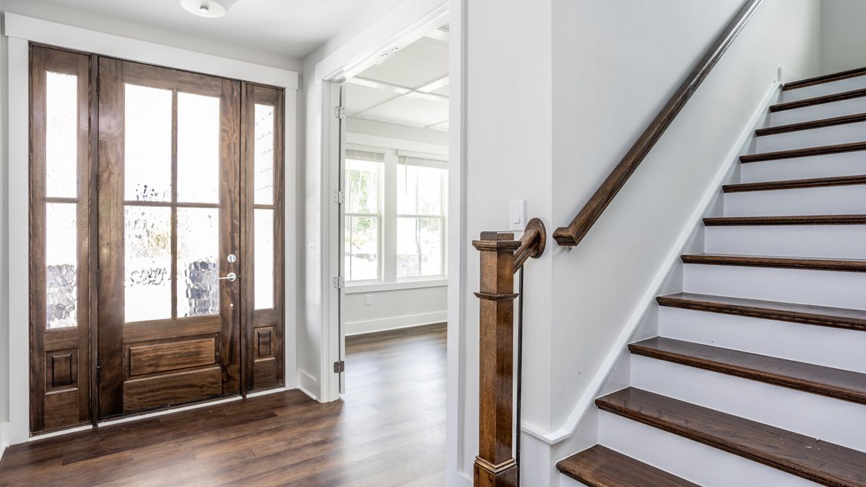 Everly Entryway