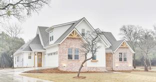 Barn Light Homes por Barn Light Homes en Waco Texas
