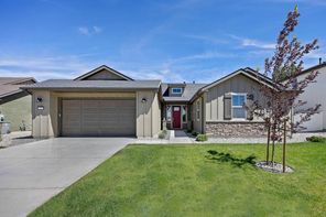 322 Maxine Lane West (Plan 2)