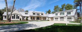 Bayside Building por Bayside Building en Barnstable-Yarmouth Massachusetts
