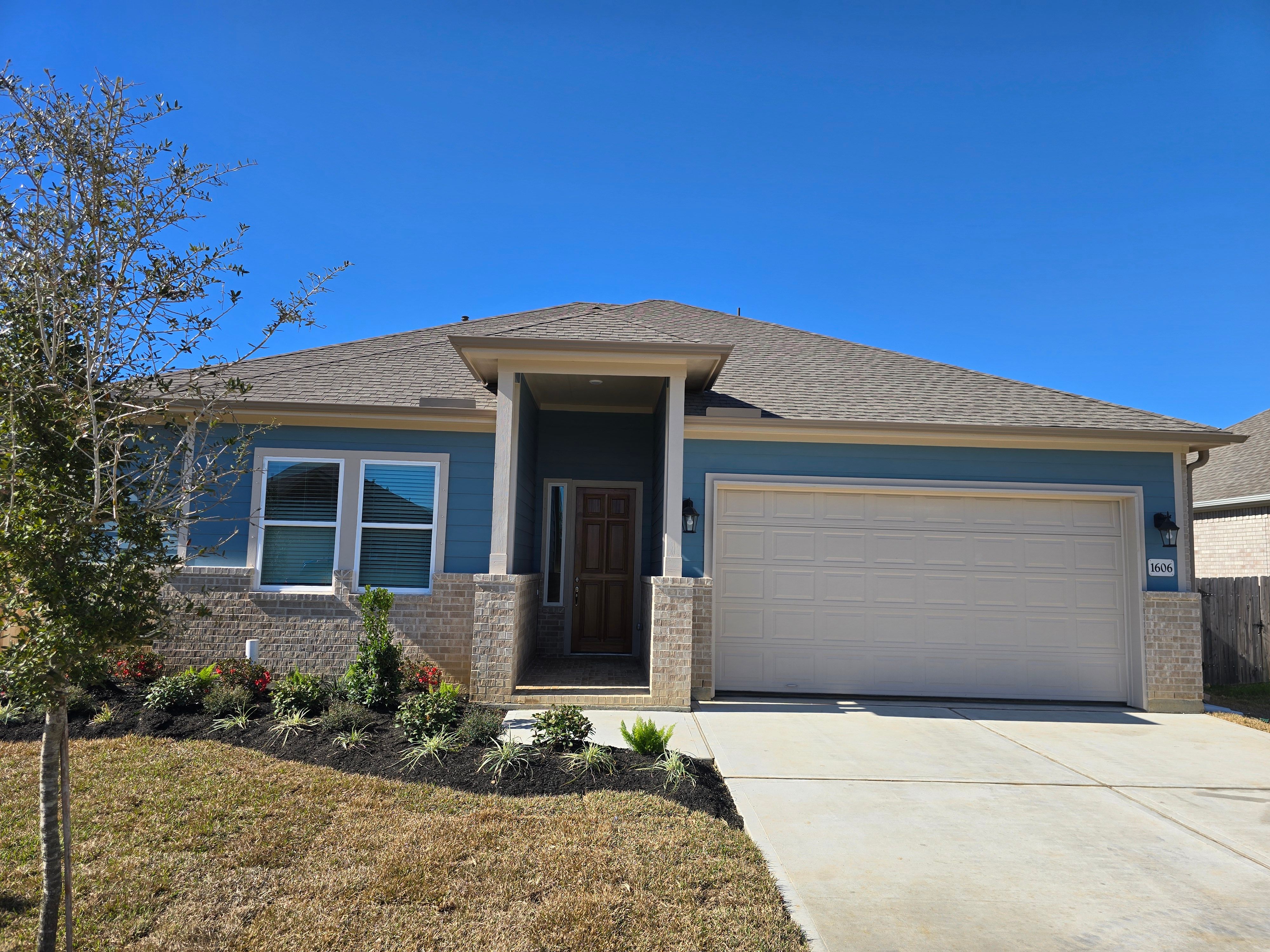 1221 Friendship Trail (El Jardin)