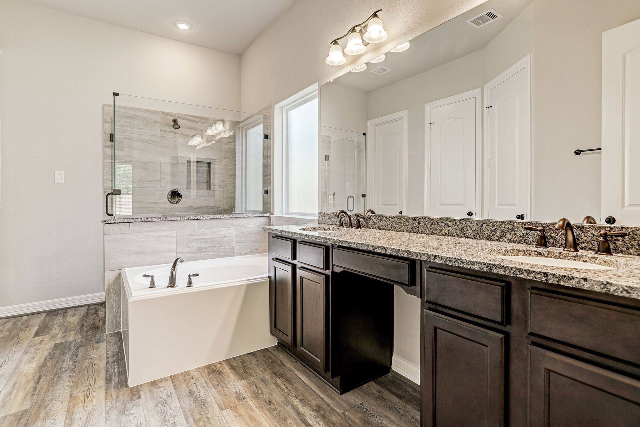 1265 Friendship Trail. Seabrook, TX 77586