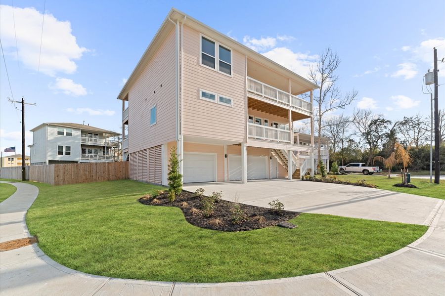 1910 Cindy Court. Dickinson, TX 77539
