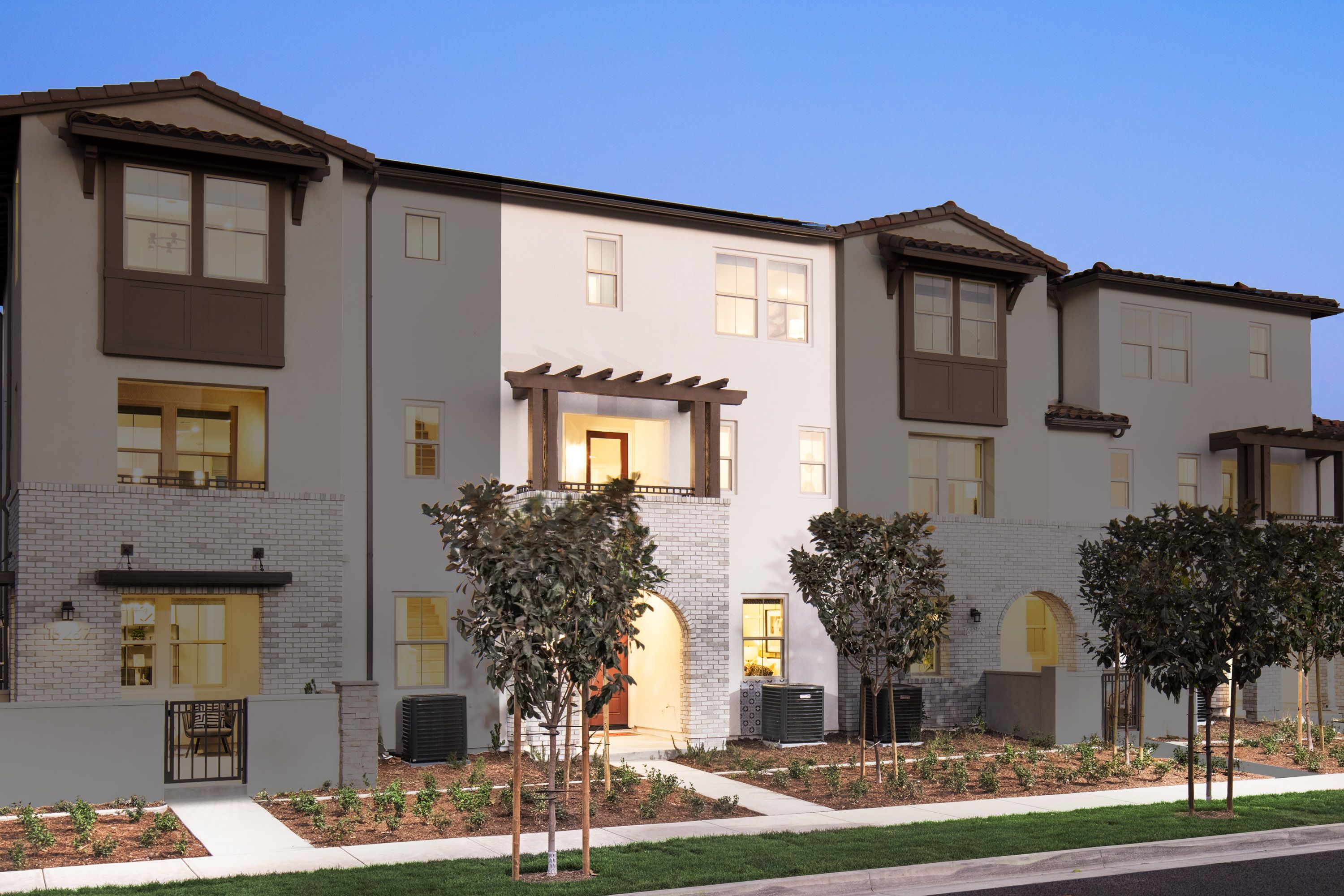 16267 Meadowhouse Avenue. Chino, CA 91708