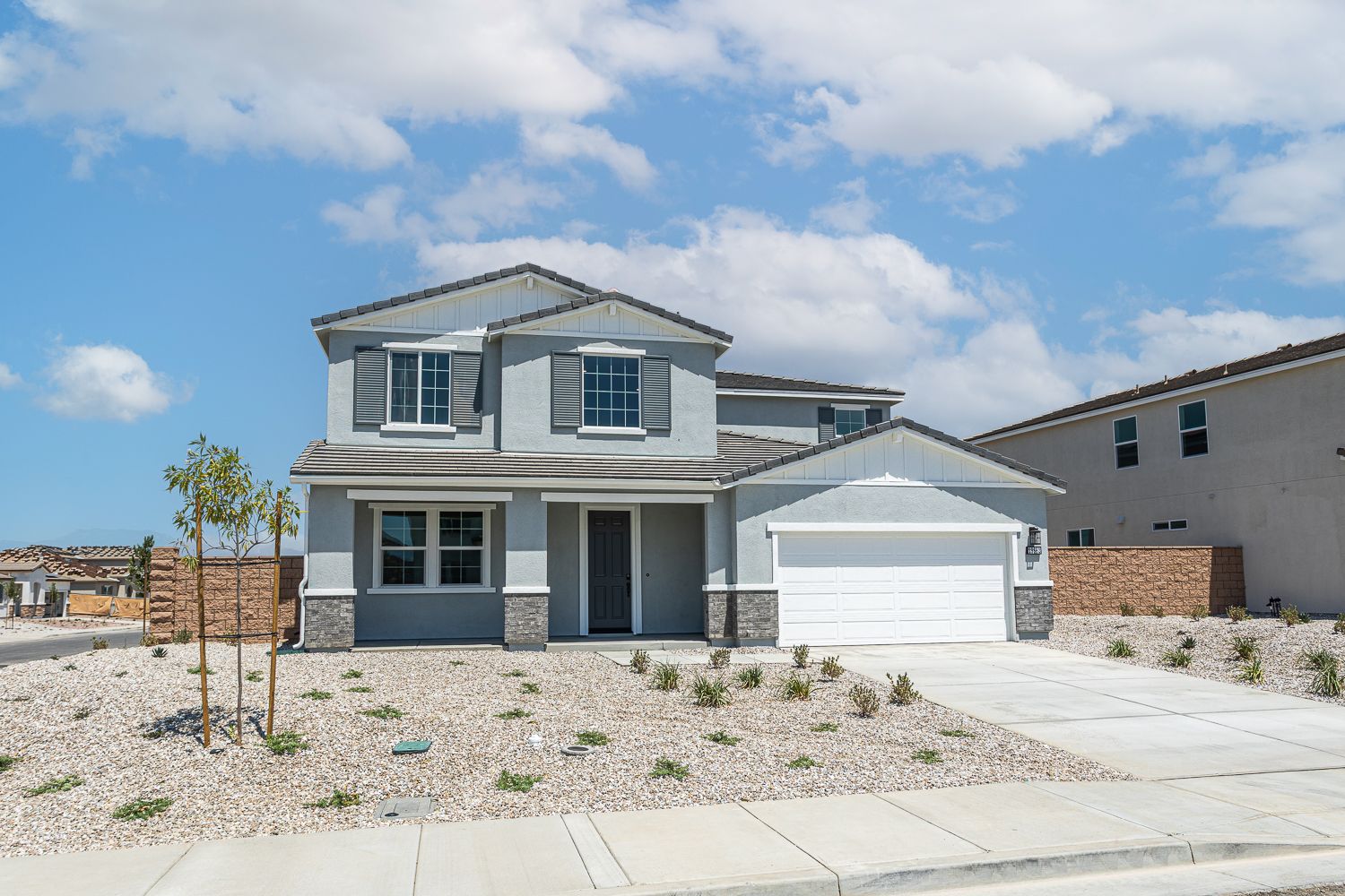 Palomino Traditional Exterior