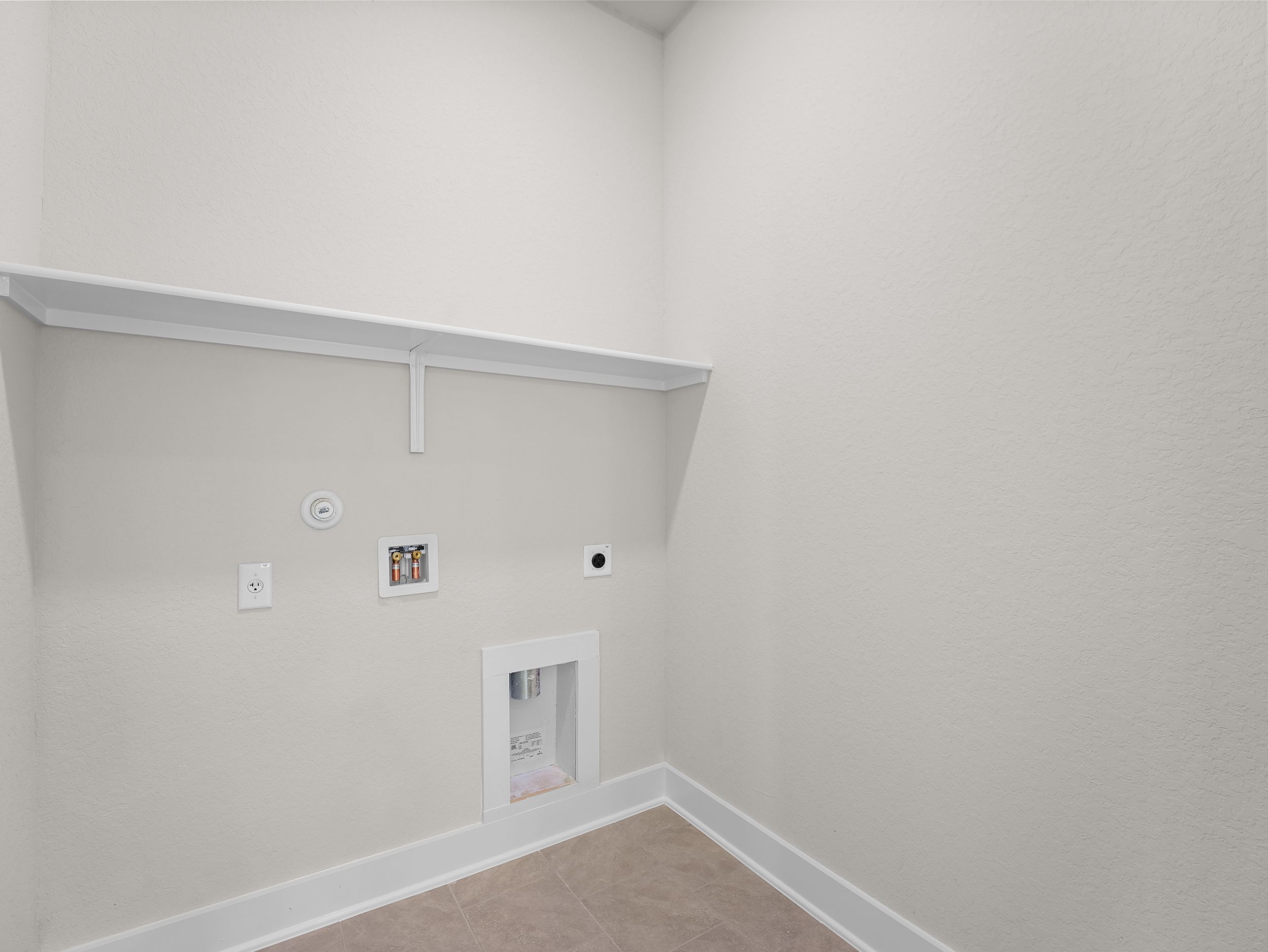 Comal Laundry Room