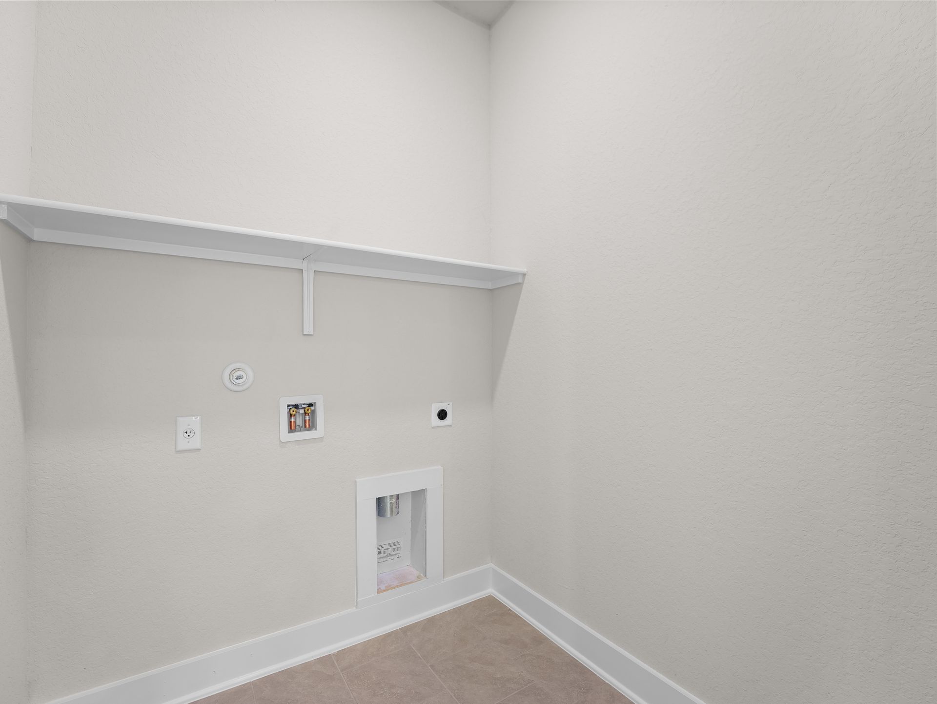 Comal Laundry Room
