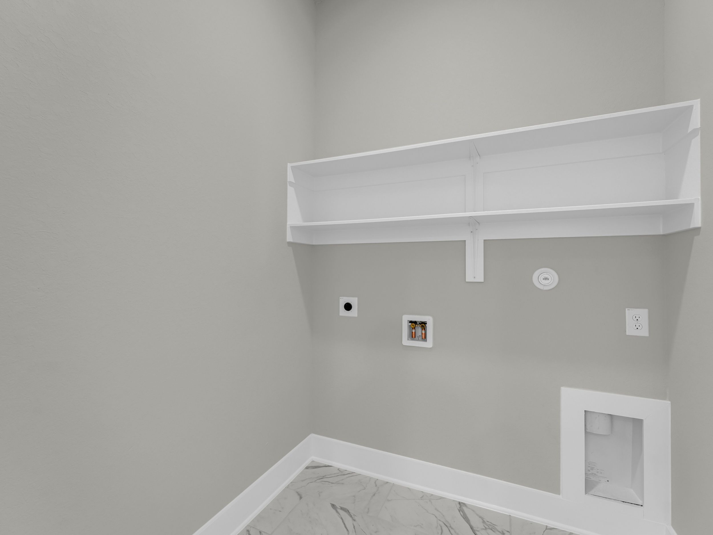 Comal Laundry Room