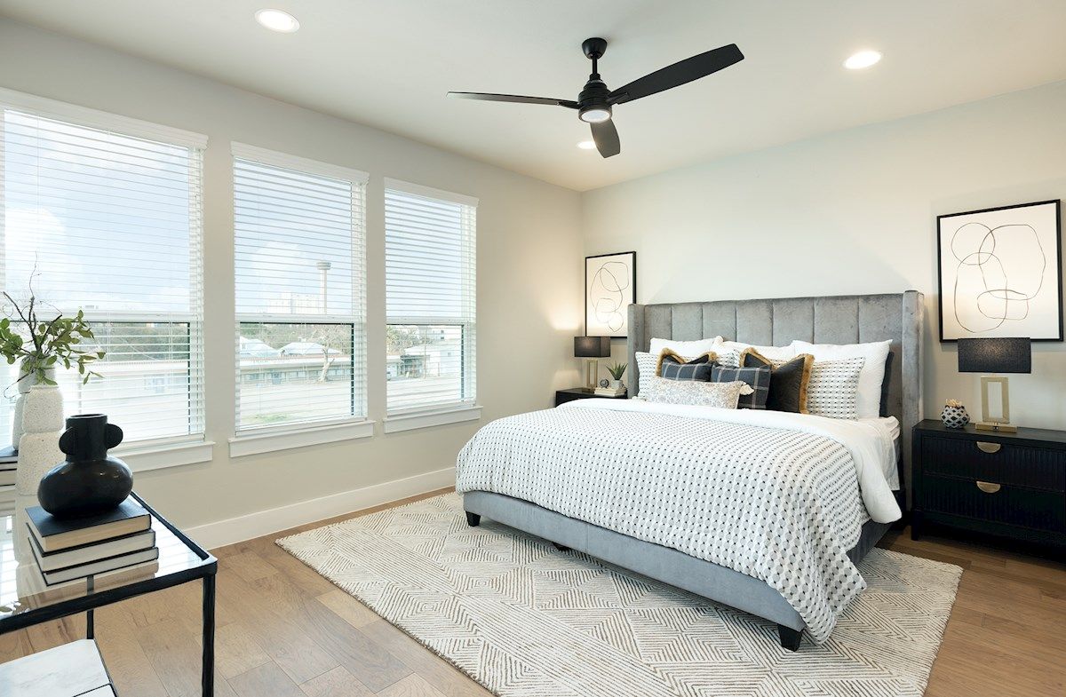 Lavaca & Guenther Primary Bedroom