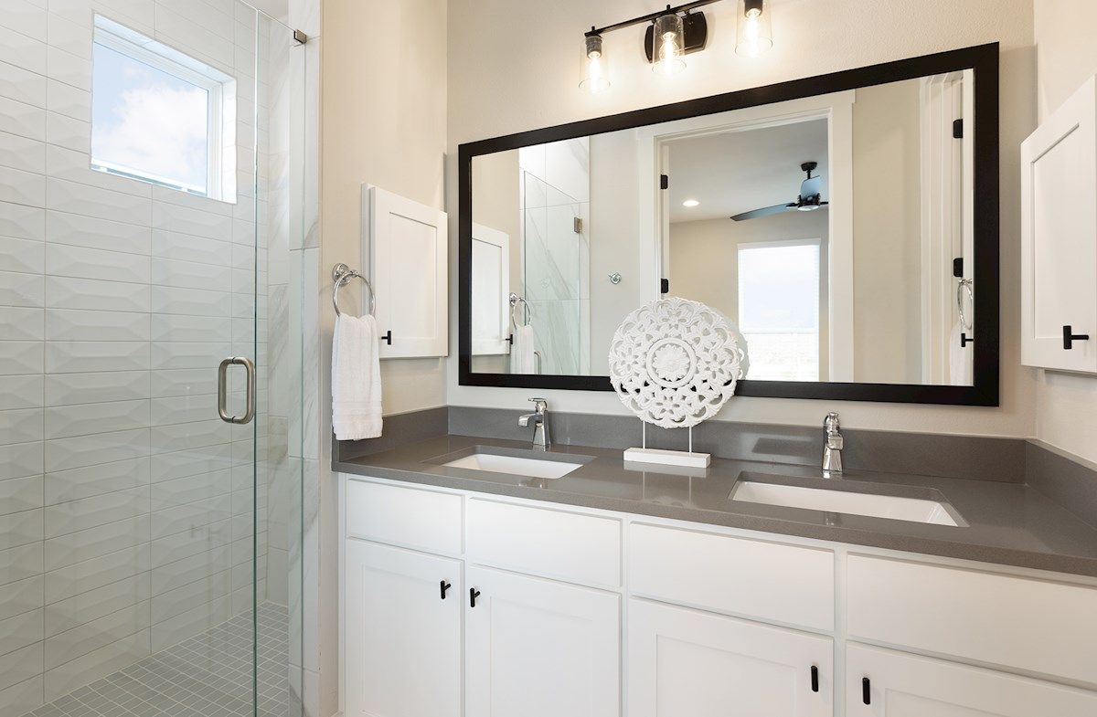 Lavaca & Guenther Primary Bathroom