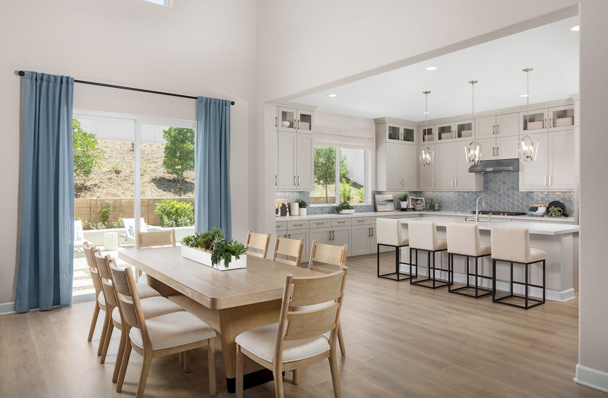 Lexington Dining Room & Kitchen