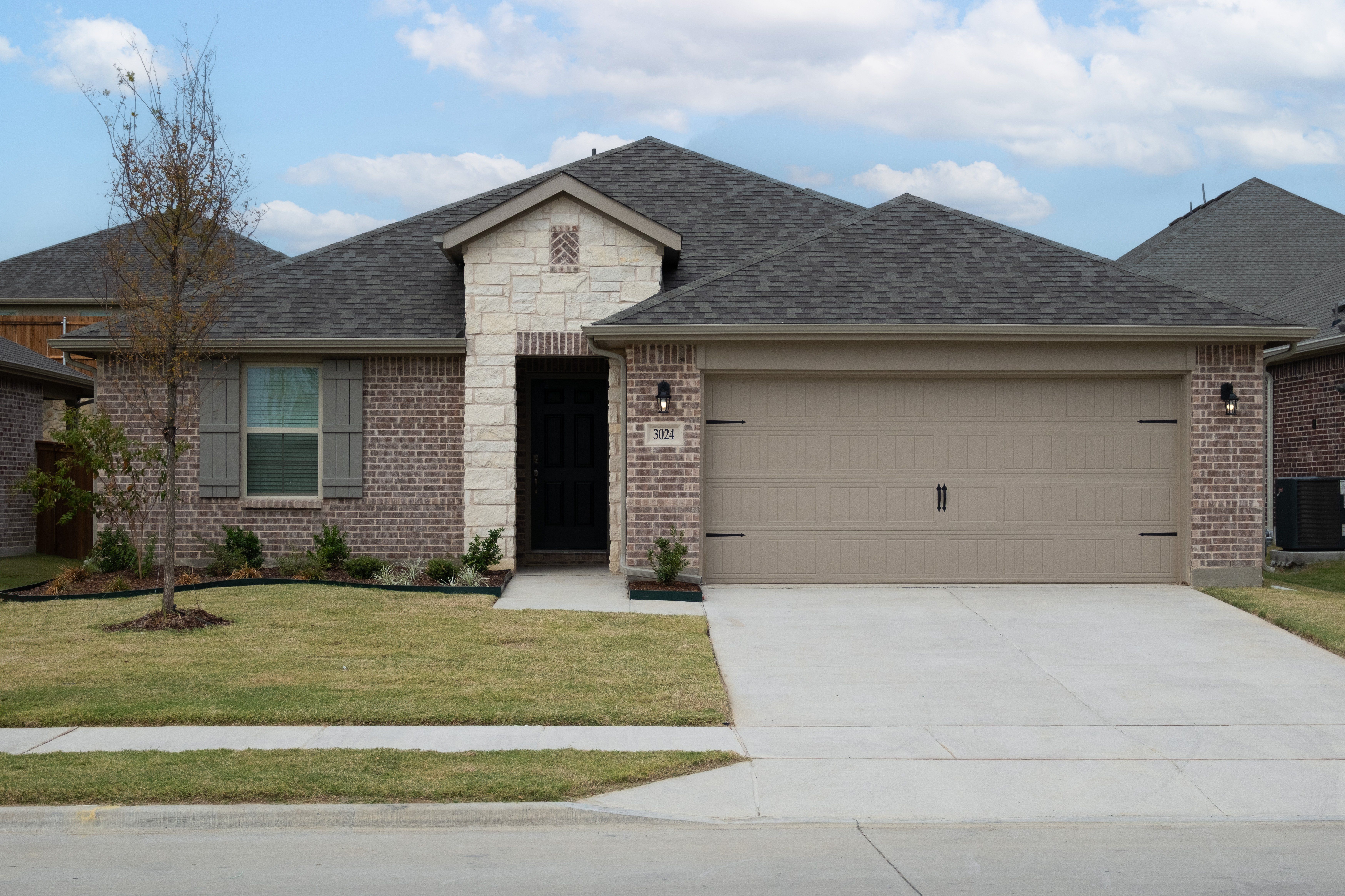 Brooks - The Villages of Hurricane Creek - Meadows 50': Anna, Texas - Beazer Homes