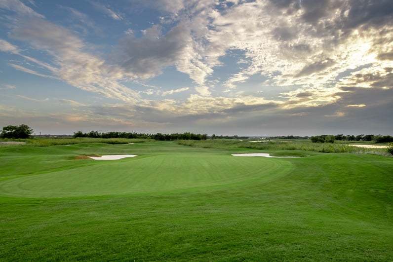 casa en Heath Golf and Yacht Club por Beazer Homes