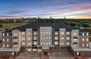 6804 Westview Dr 3404 (Clifton)