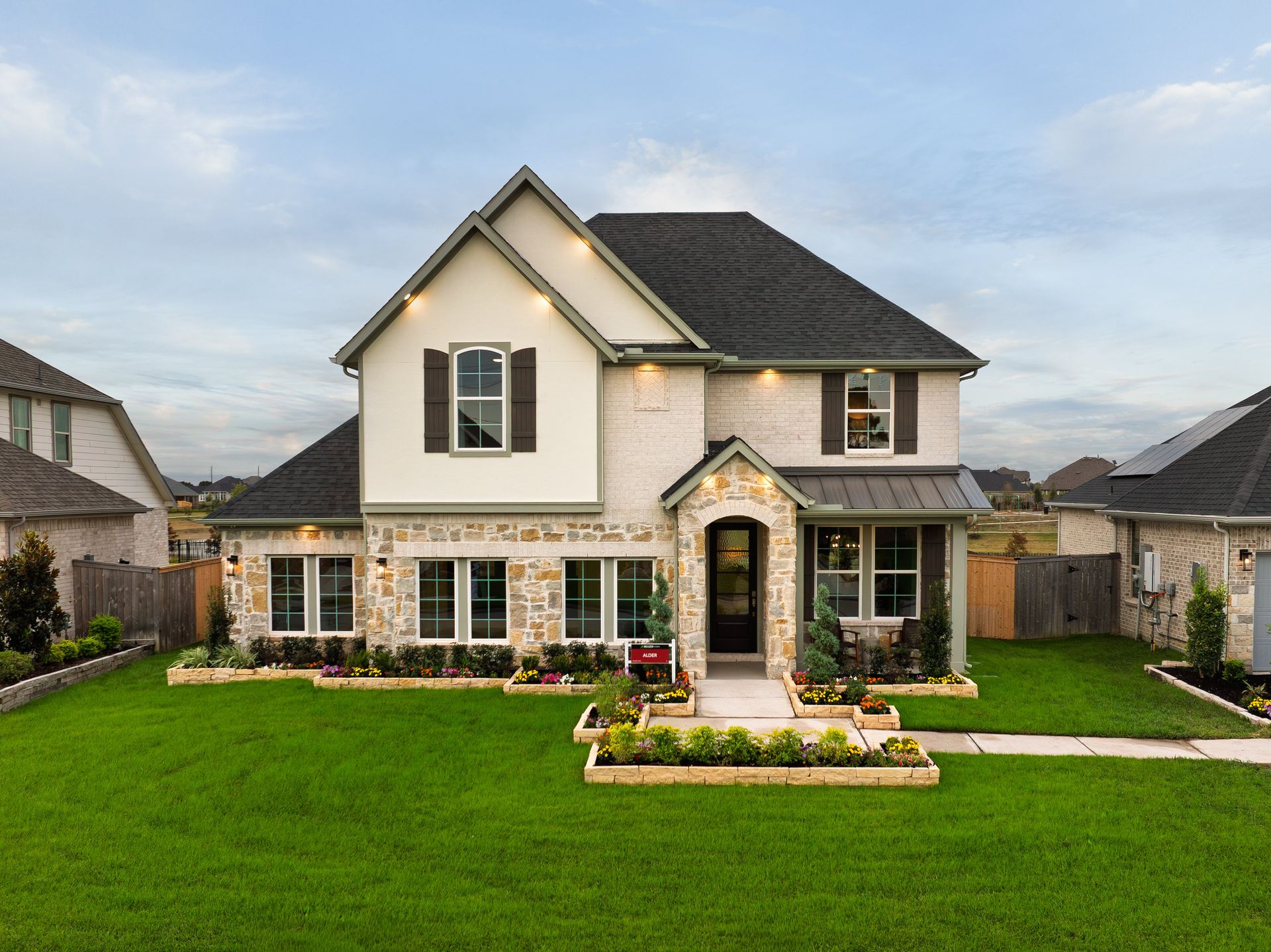 Alder French Country L Exterior