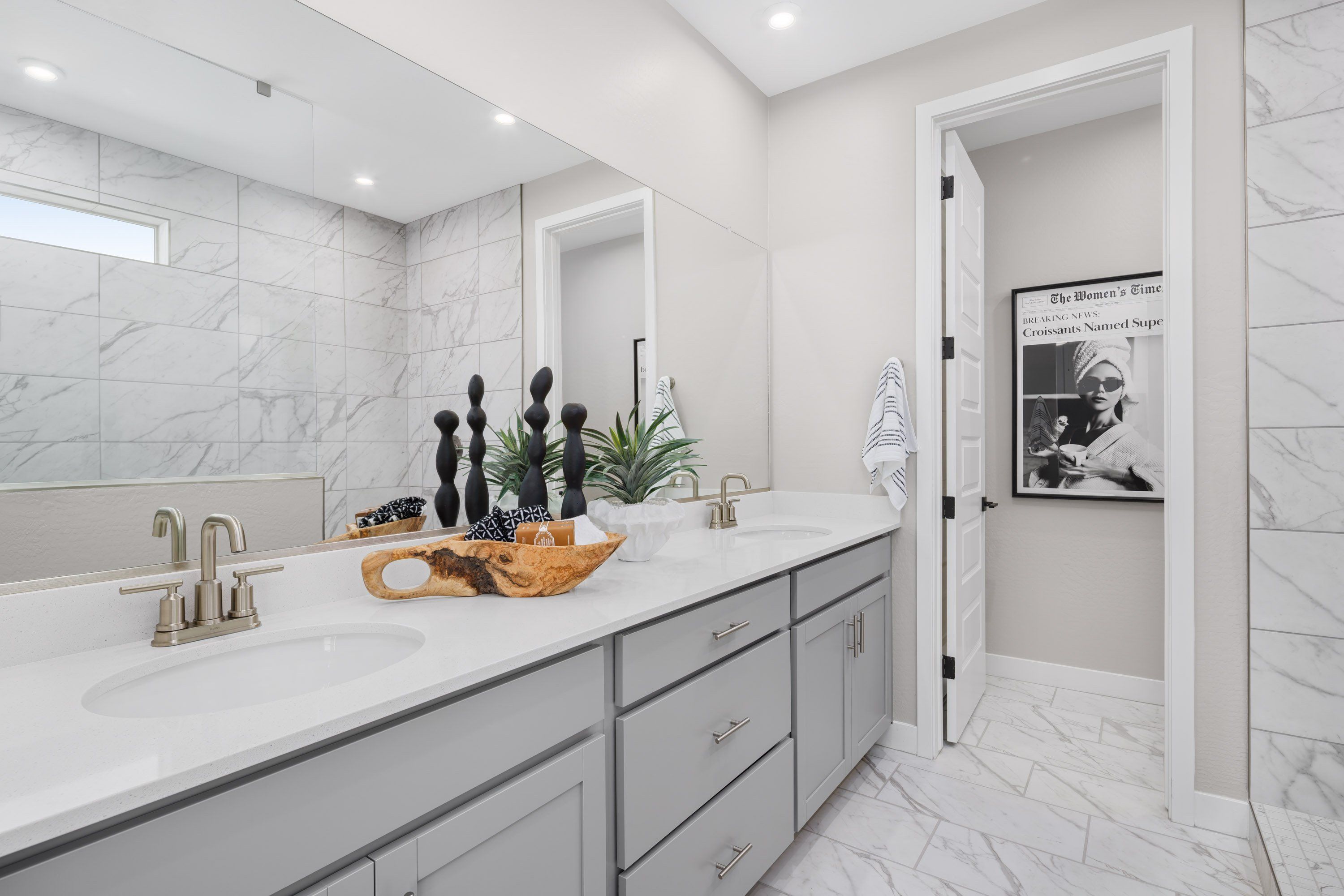 Saguaro Primary Bathroom