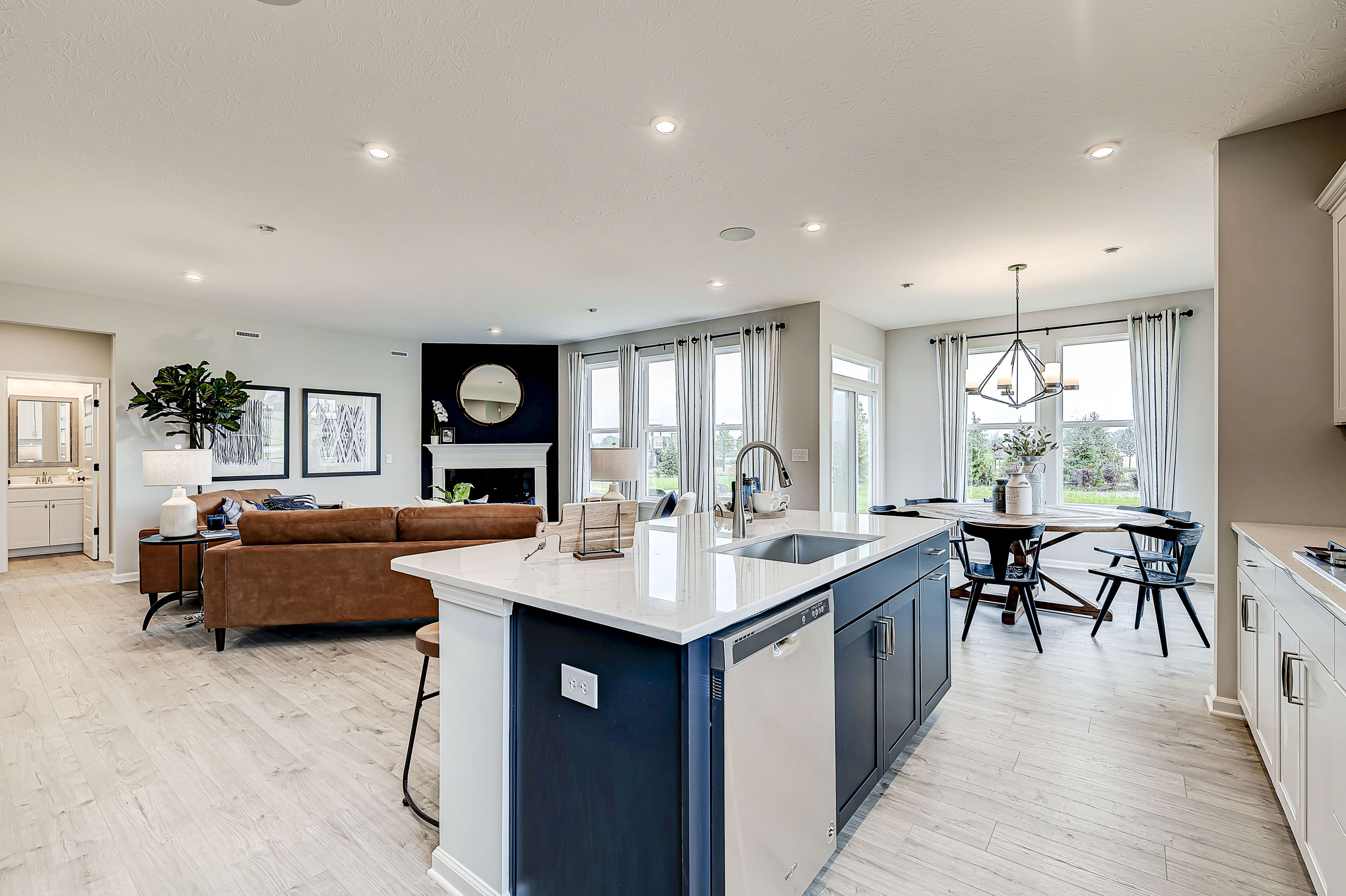 Washington Kitchen and Great Room