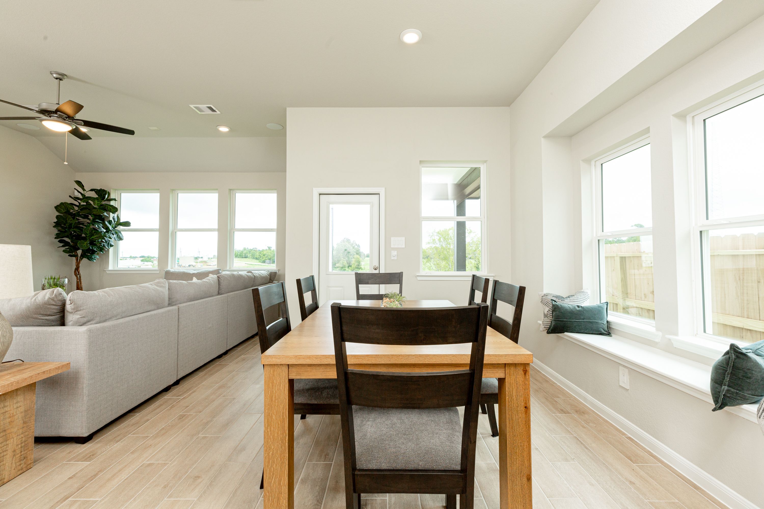 Cascade Casual Dining Room