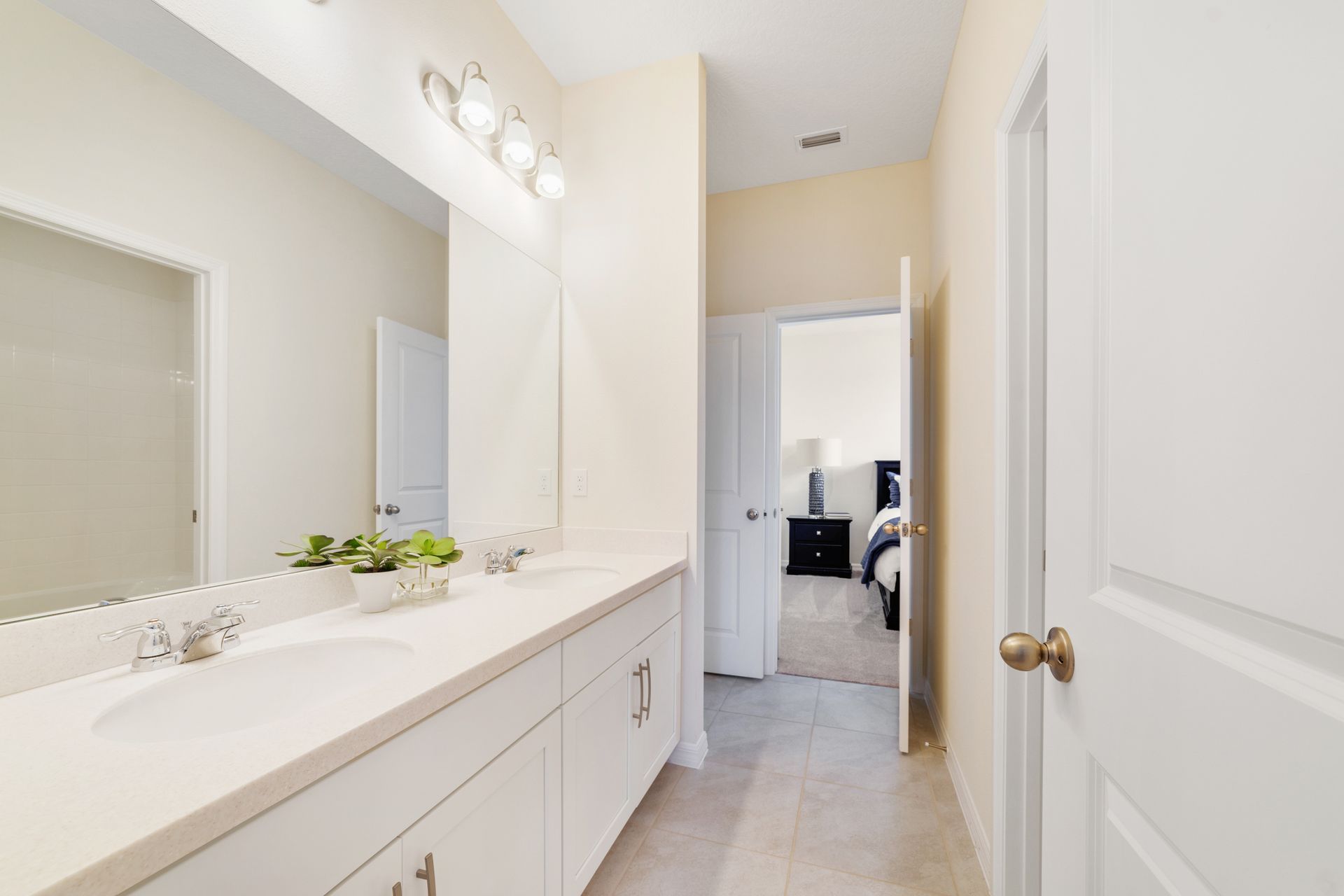 Cambridge Bathroom 2