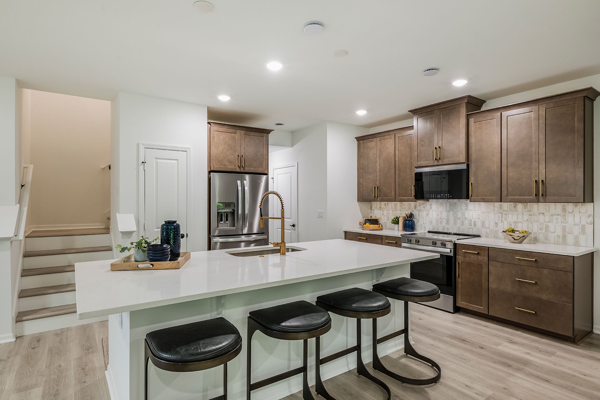 Elm Kitchen