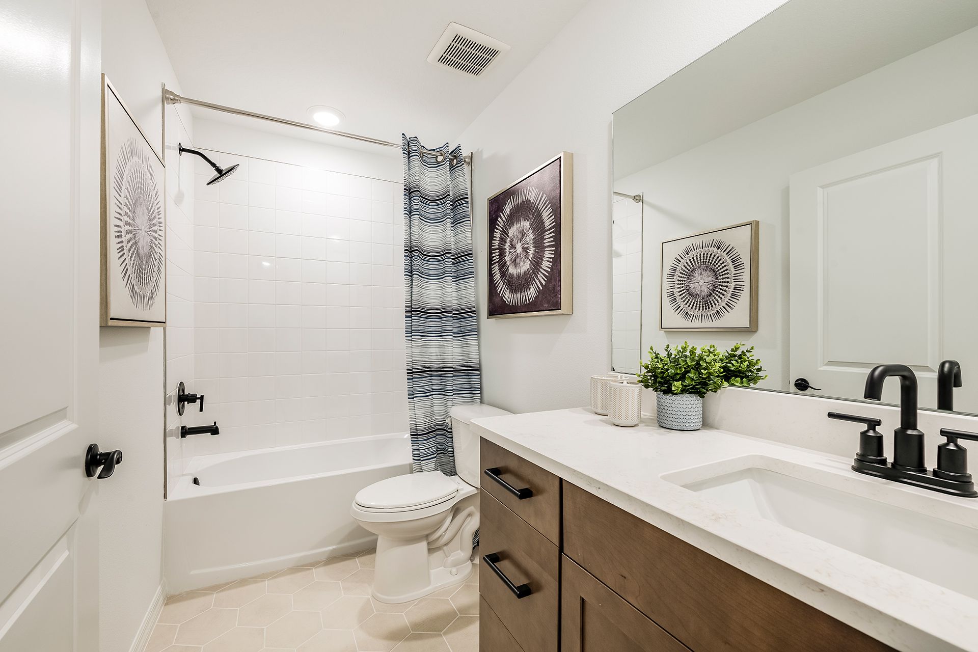 Elm Bathroom 2