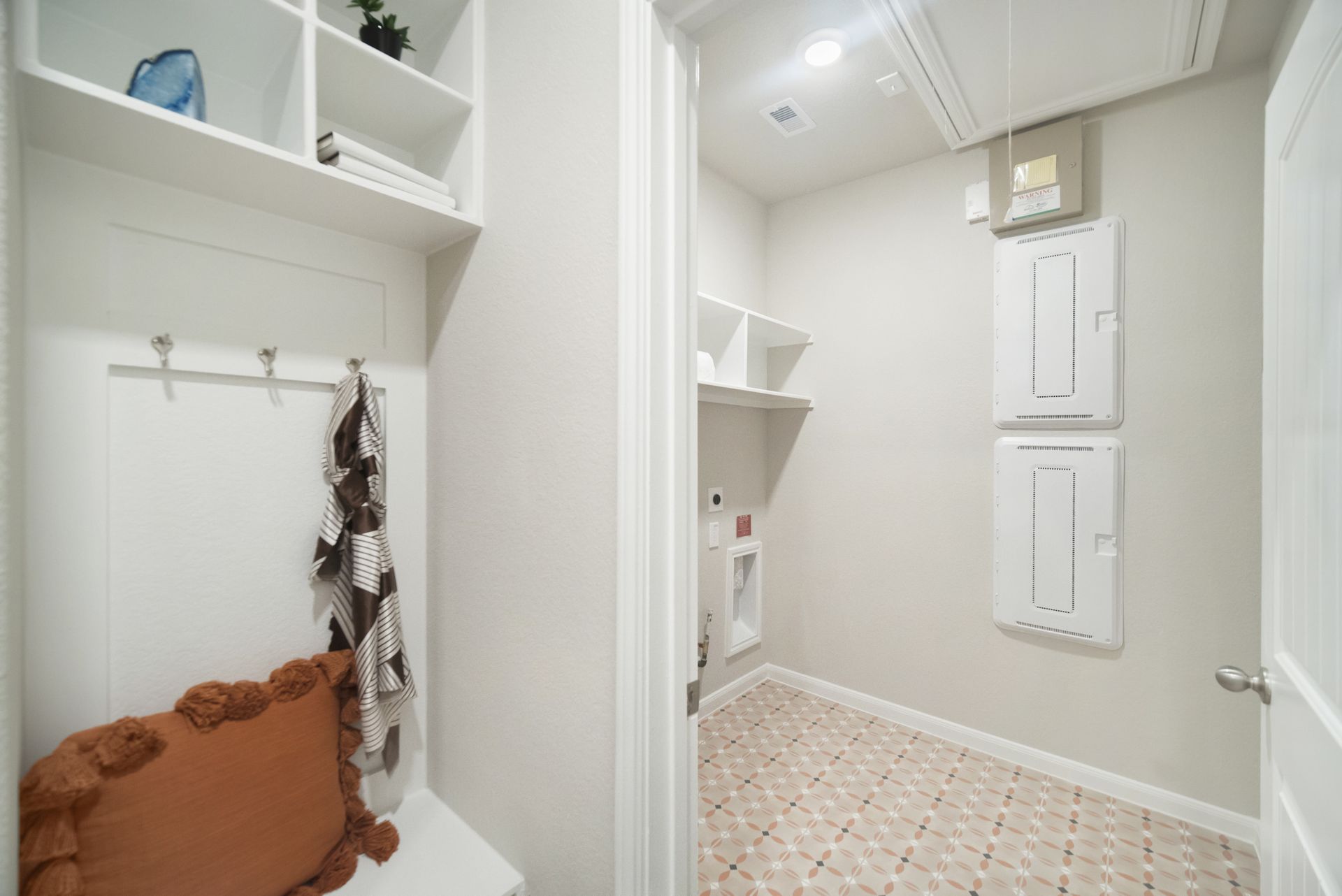 Maxwell Valet and Laundry Room