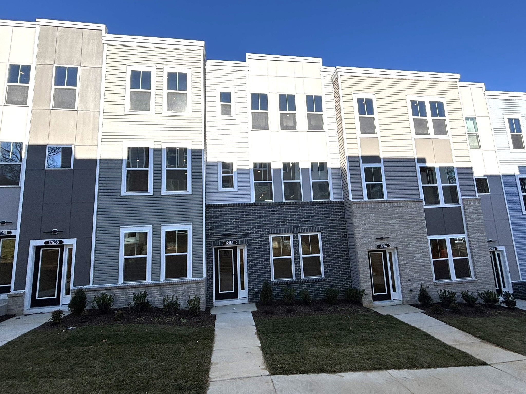 17956 Alicia Avenue (Potomac)