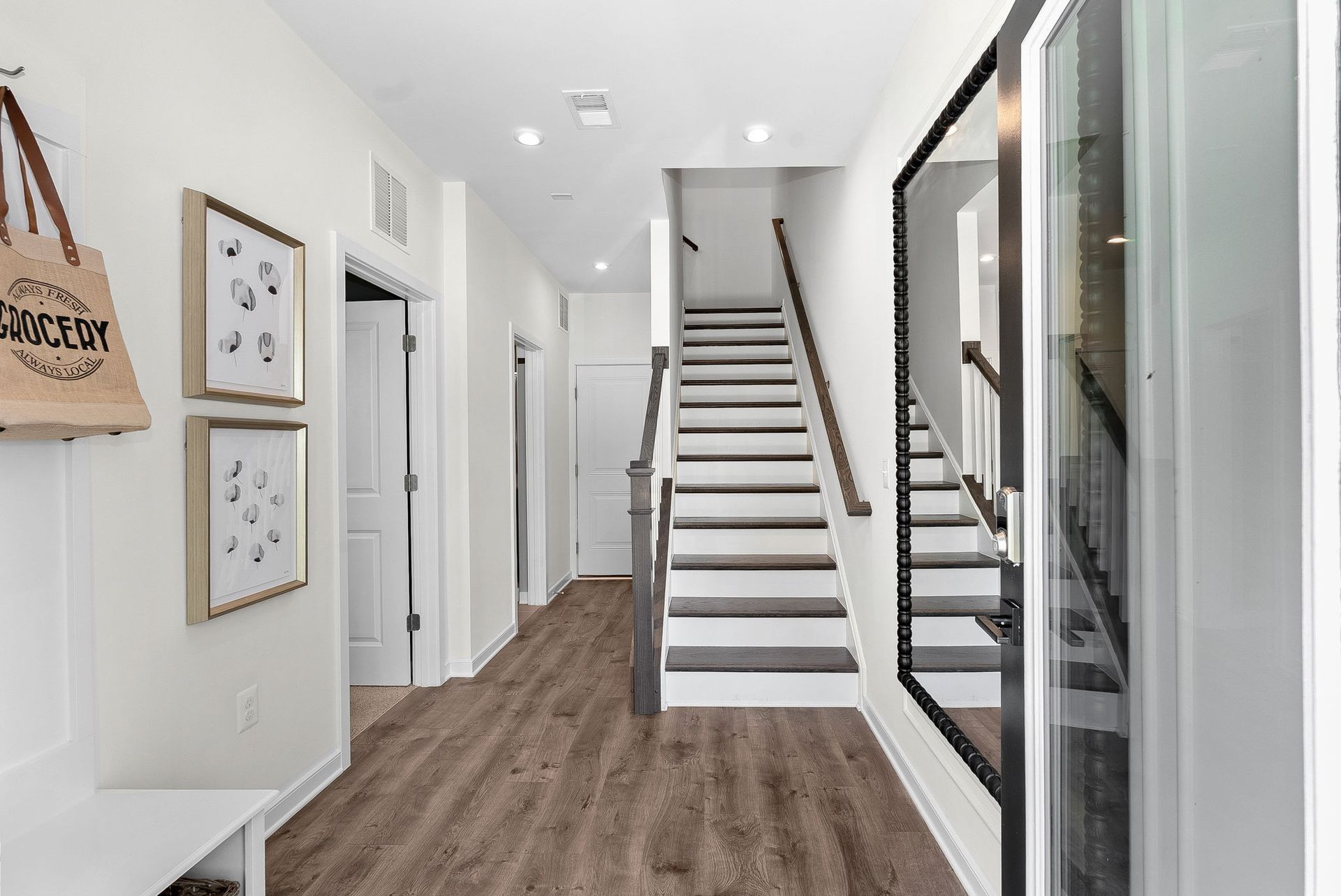 Potomac Foyer
