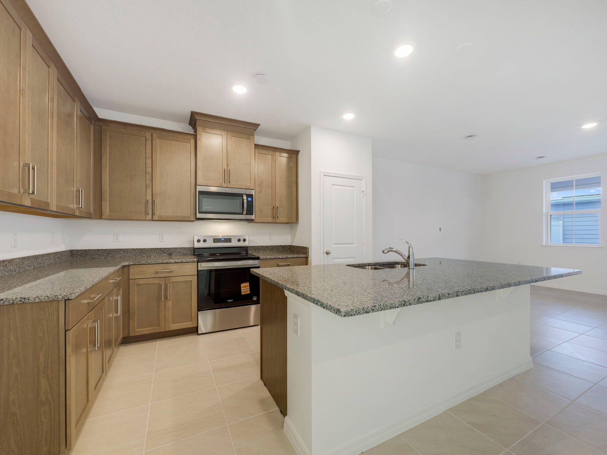 Richmond Interior - Aulin Square: Oviedo, Florida - Beazer Homes