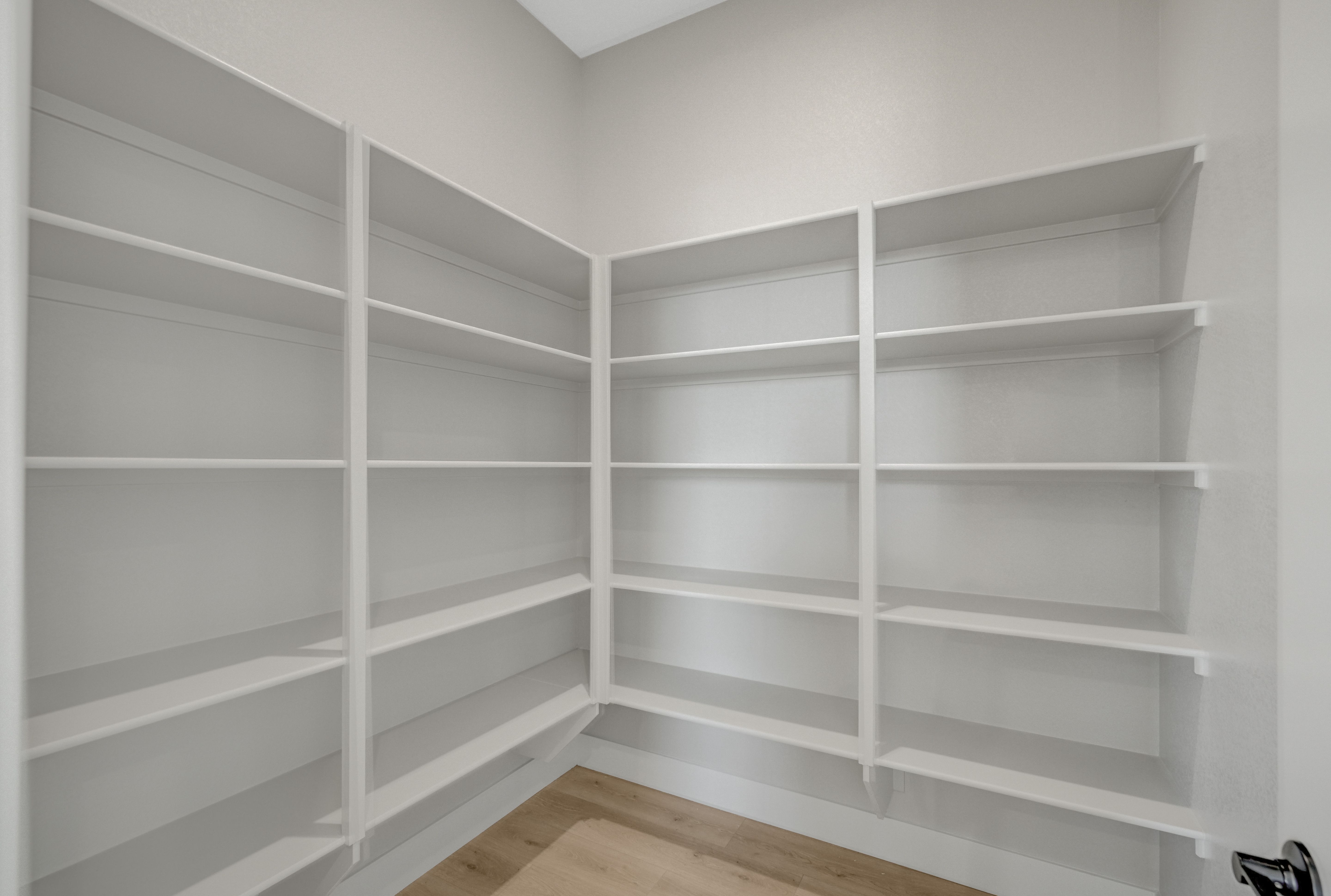 Windsor Walk-in Pantry