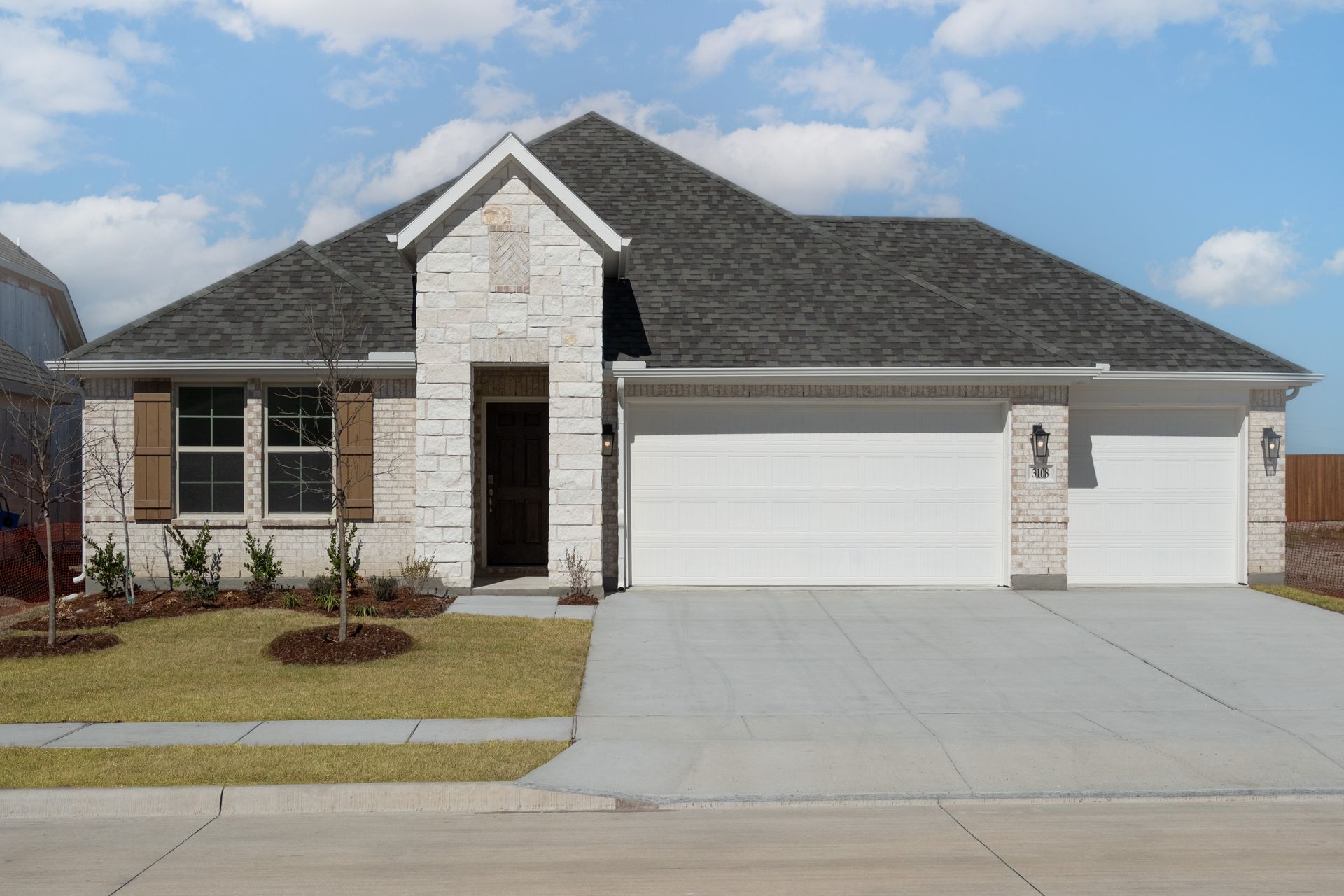 Carson Traditional B Exterior