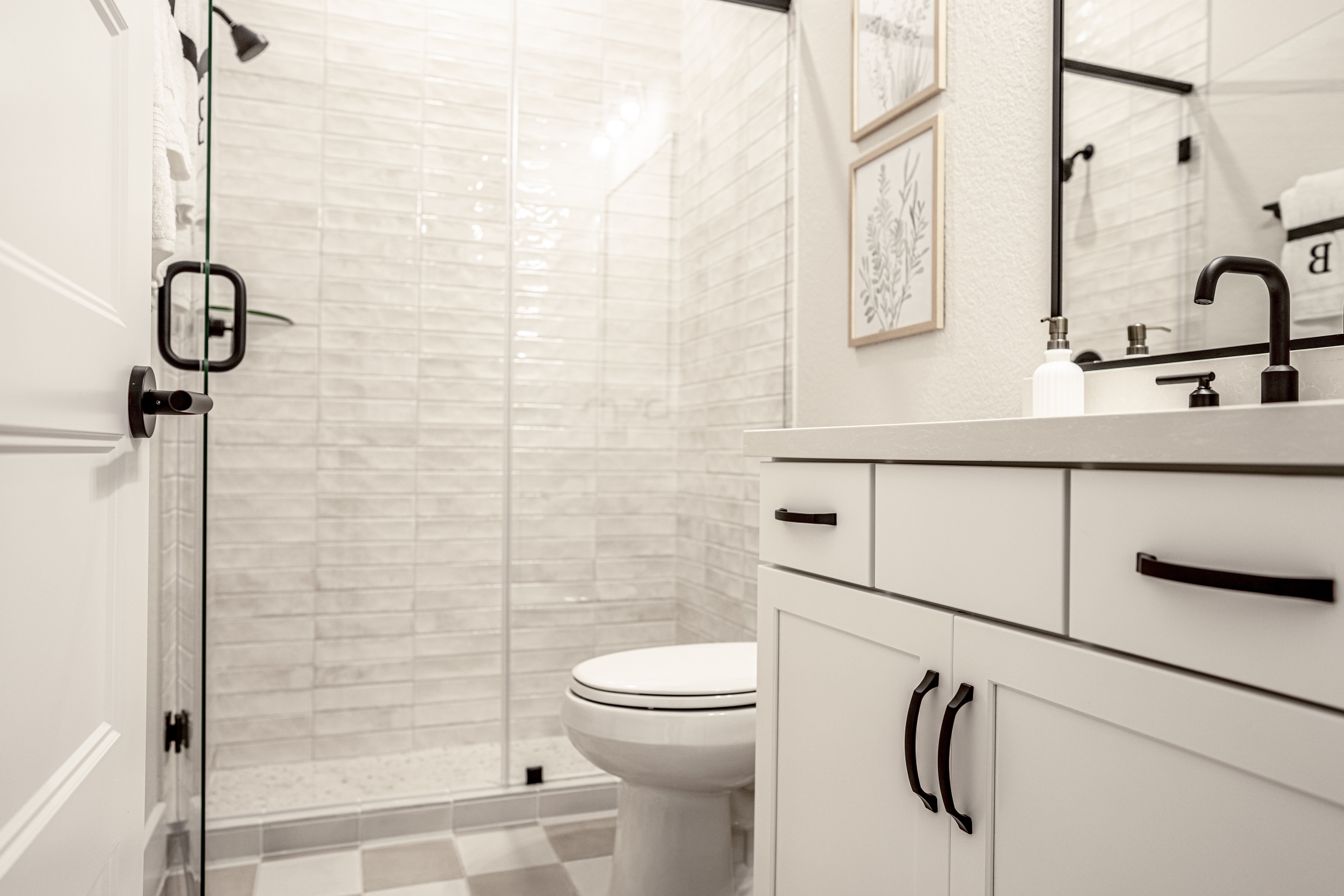 Crockett Secondary Bath