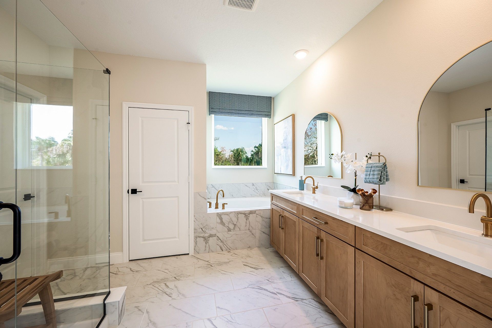 Secondary Primary Bathroom