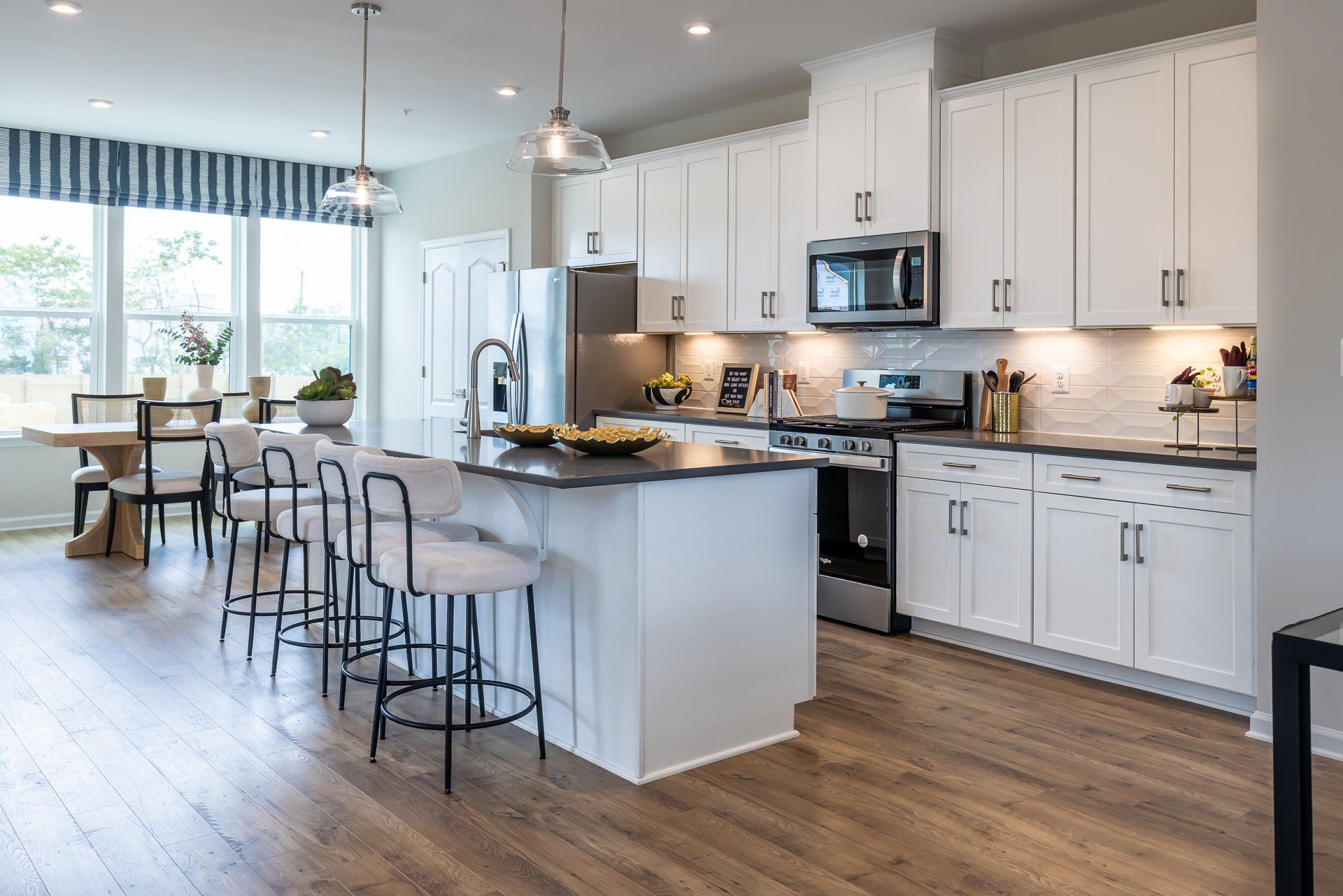 Easton Kitchen and Dining