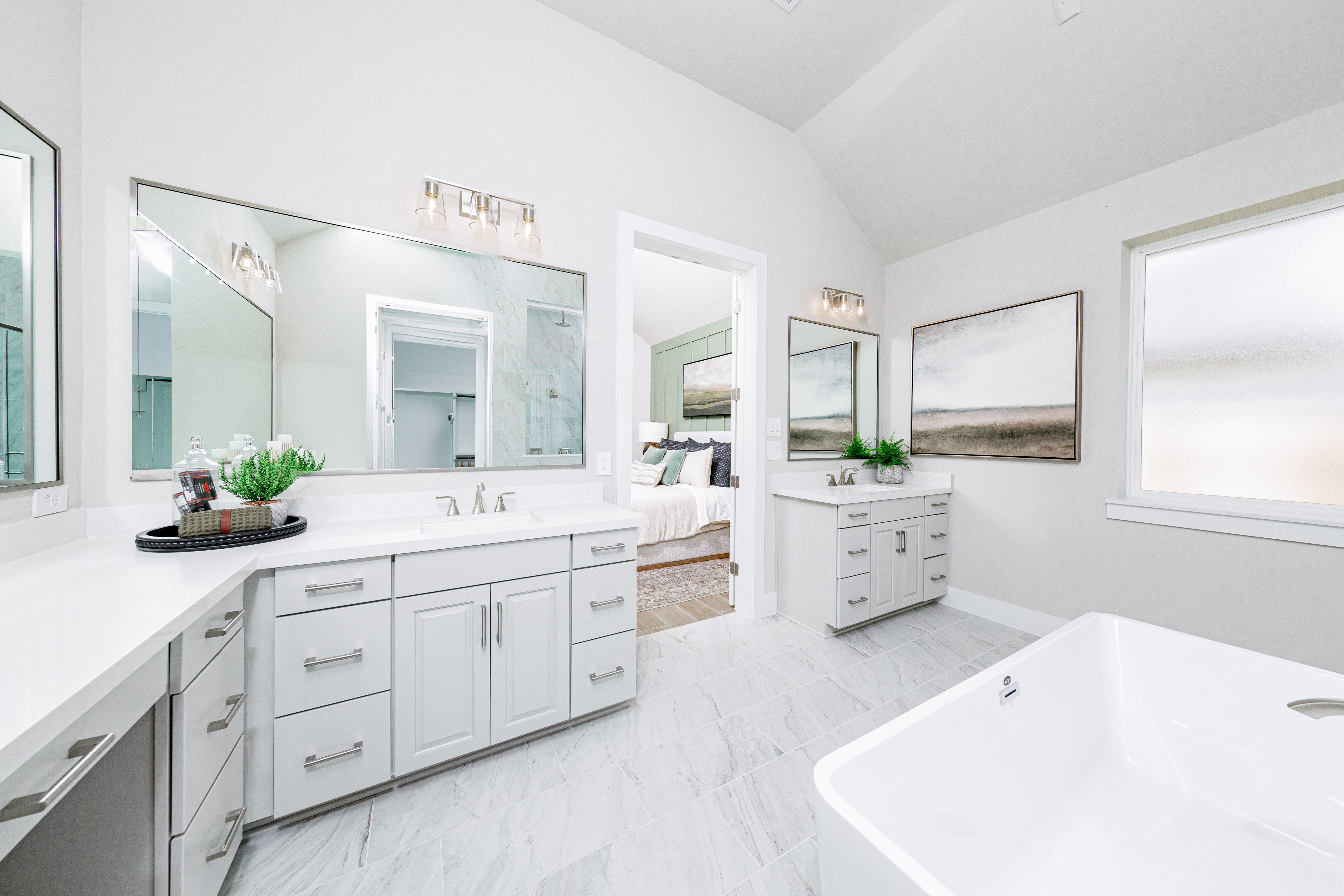 Lynnewood Primary Bathroom