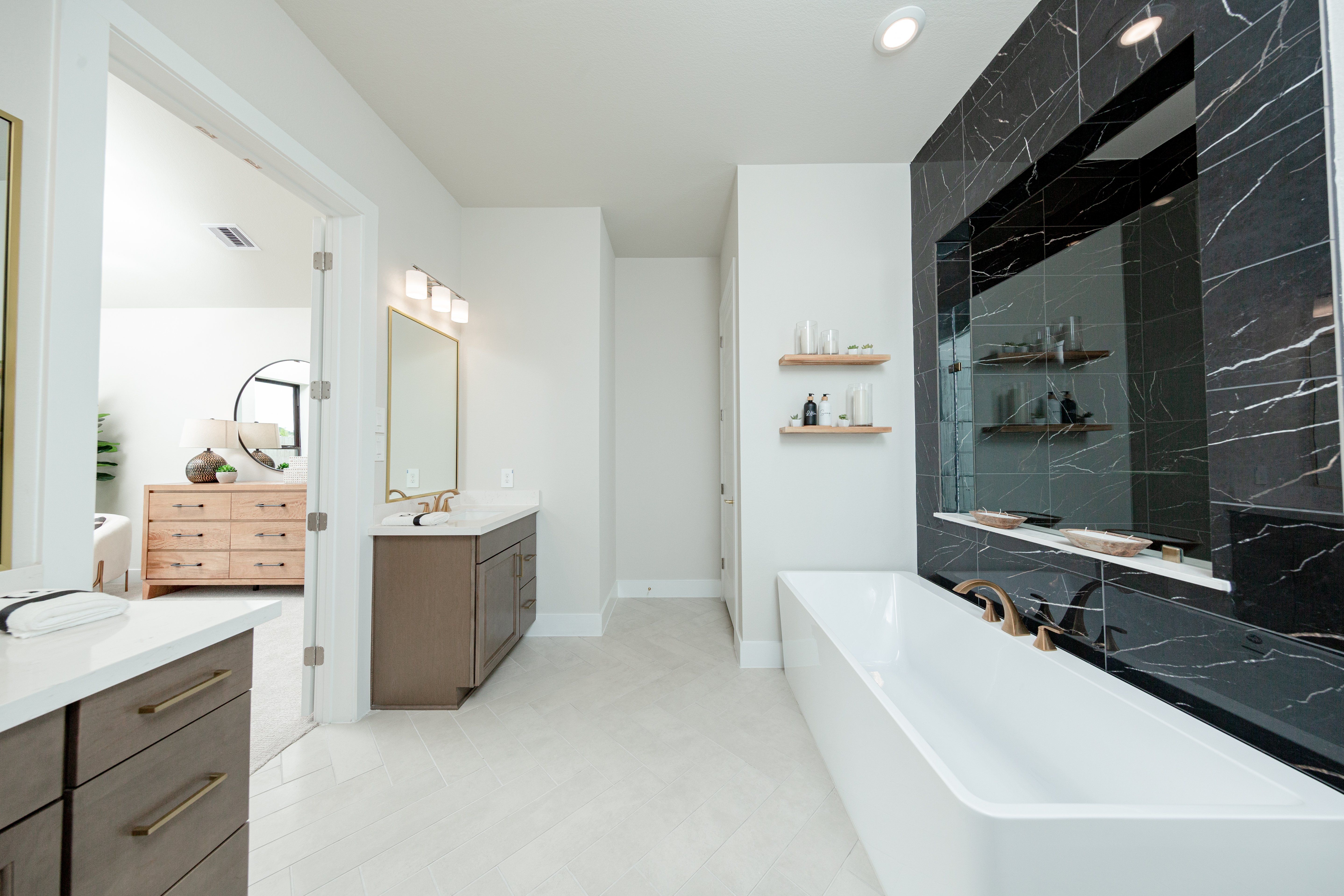 Crockett Primary Bathroom