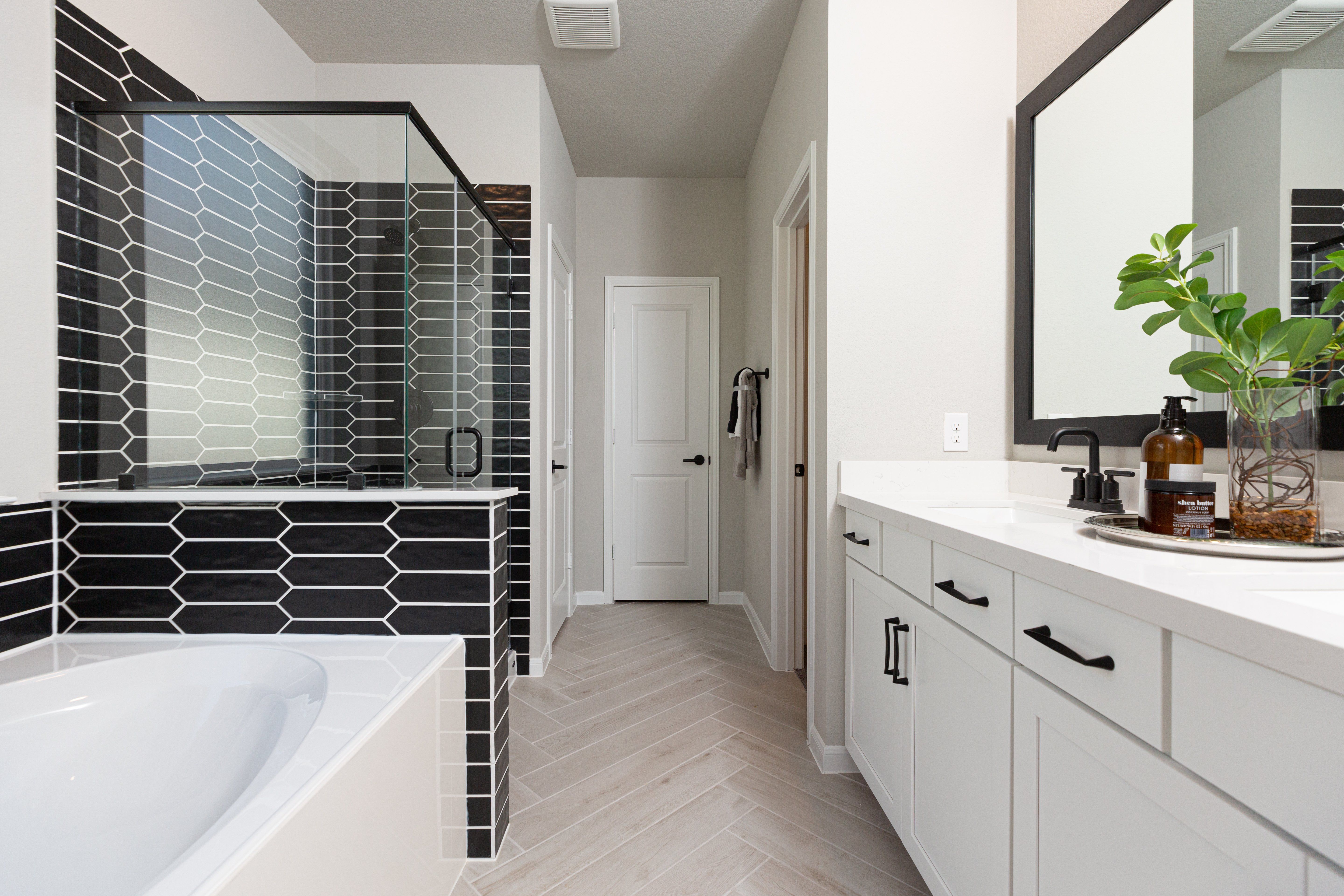 Alder Primary Bathroom