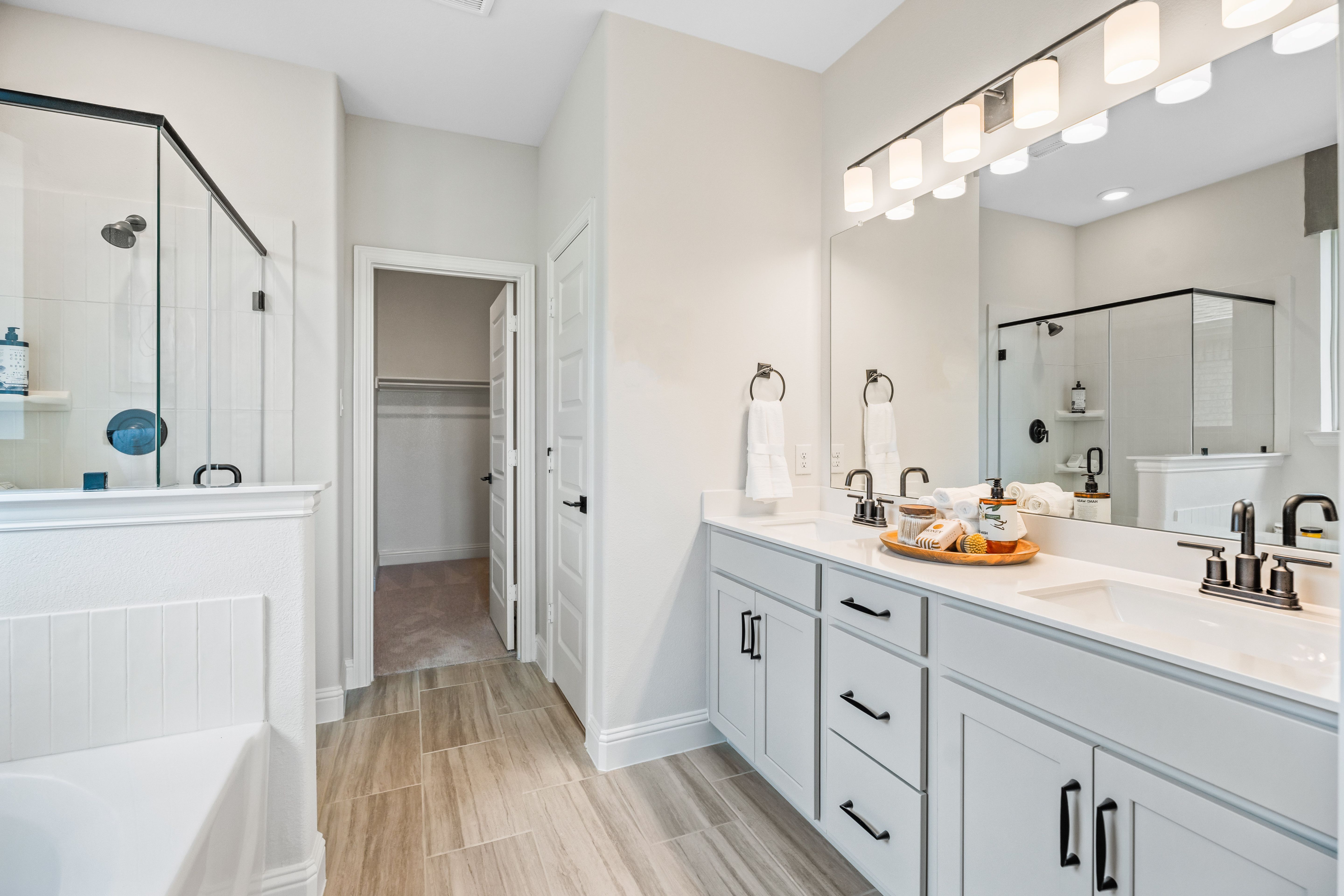 Cascade Primary Bathroom