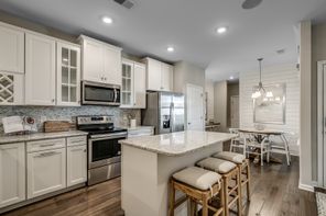 2642 Hartington Street (Jasmine)