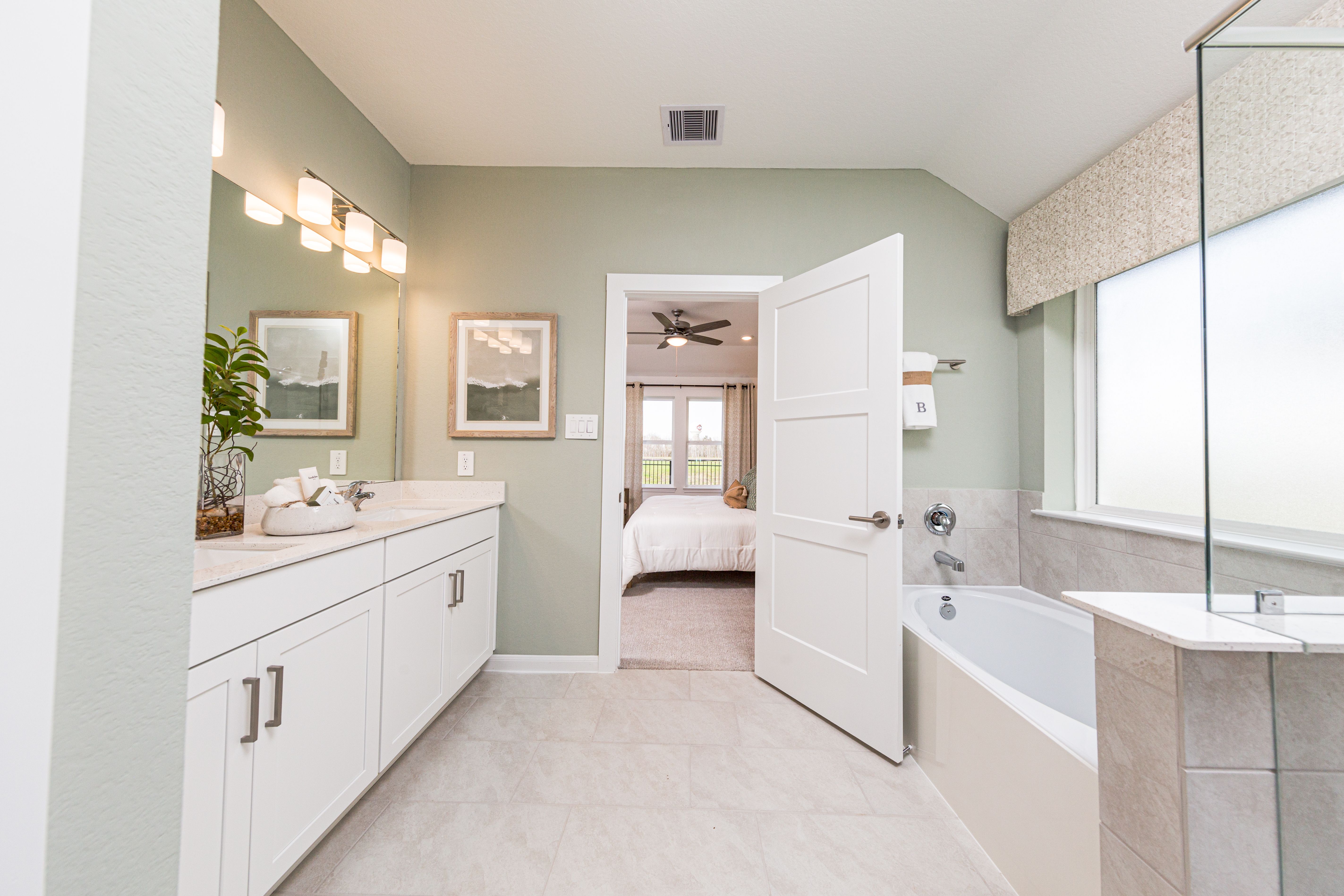 Teton Primary Bathroom