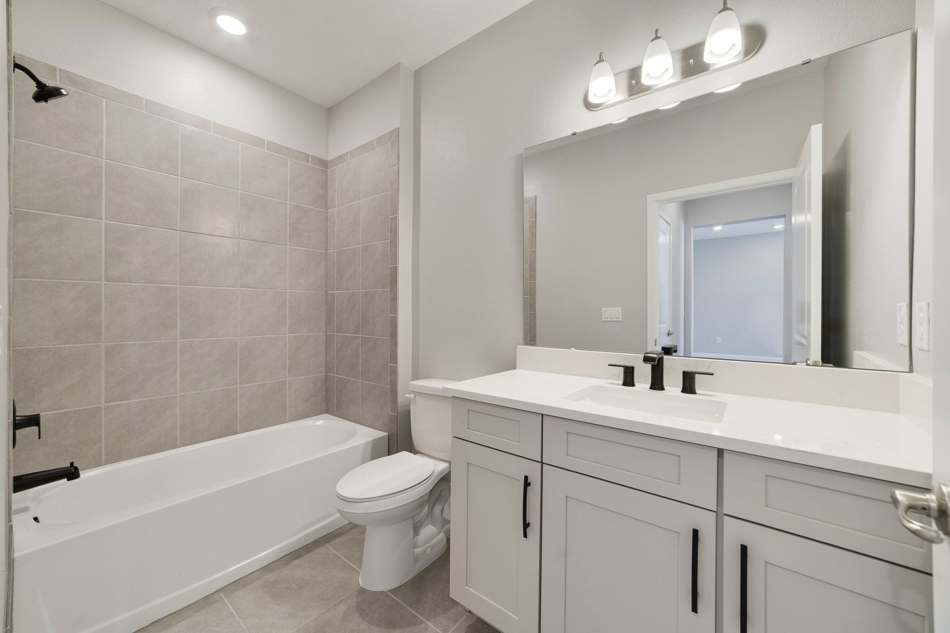 Aspen Bathroom 2