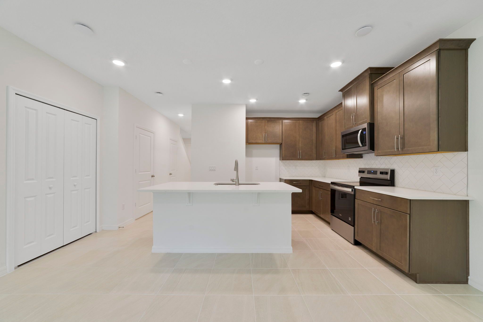 Holly - Towns at Greenleaf: Oviedo, Florida - Beazer Homes