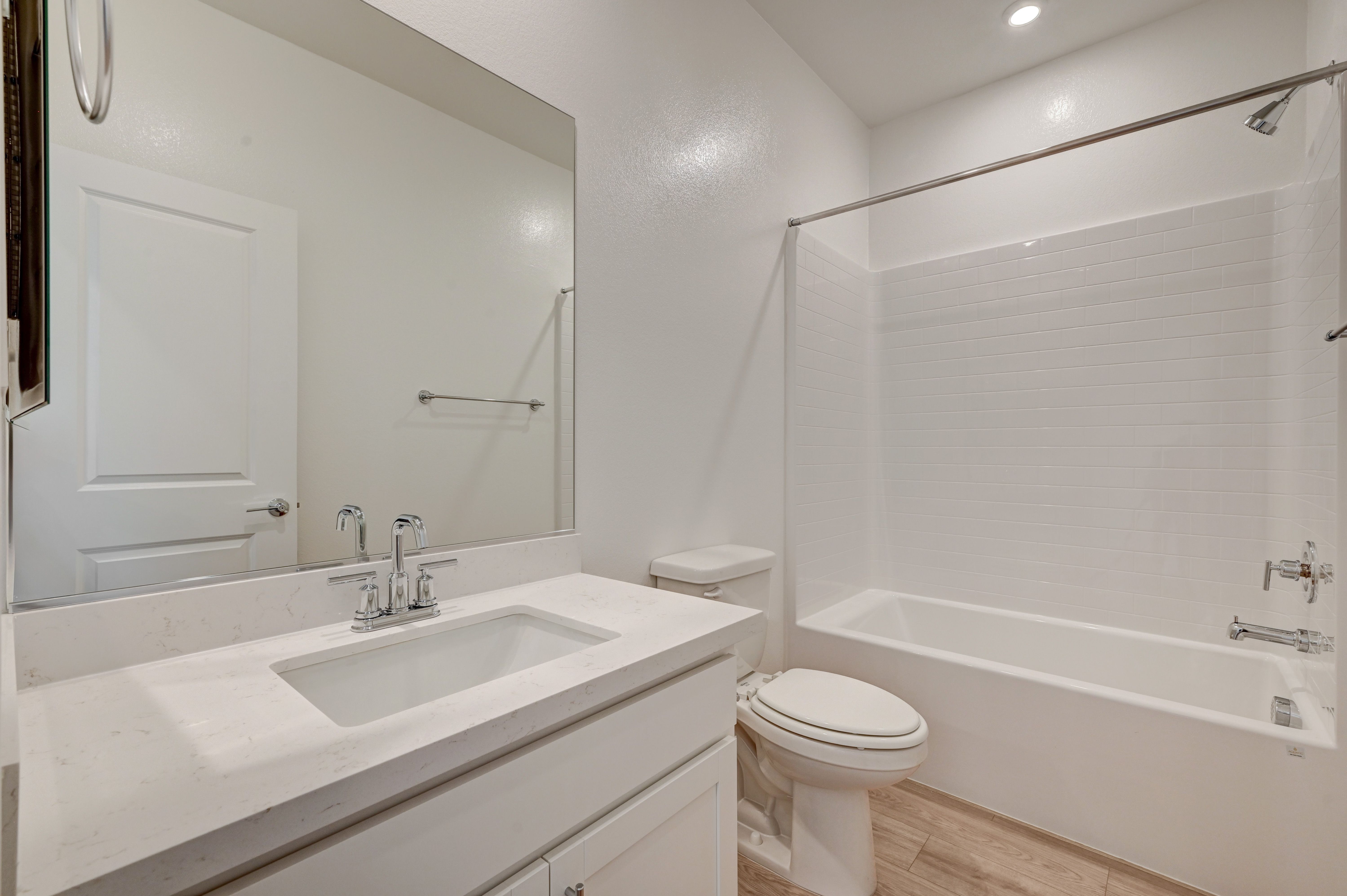 Summit Secondary Bath
