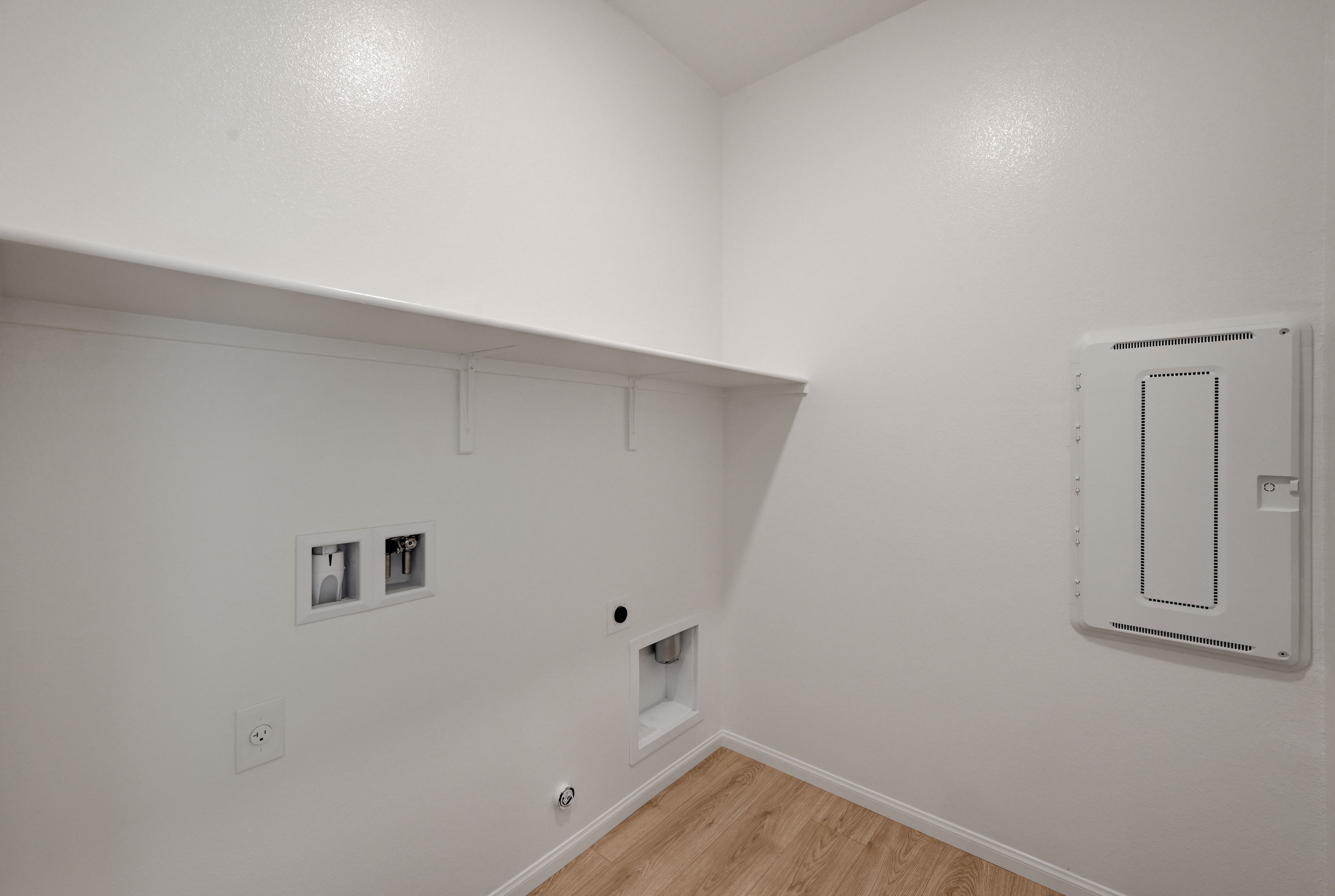 Summit Laundry Room