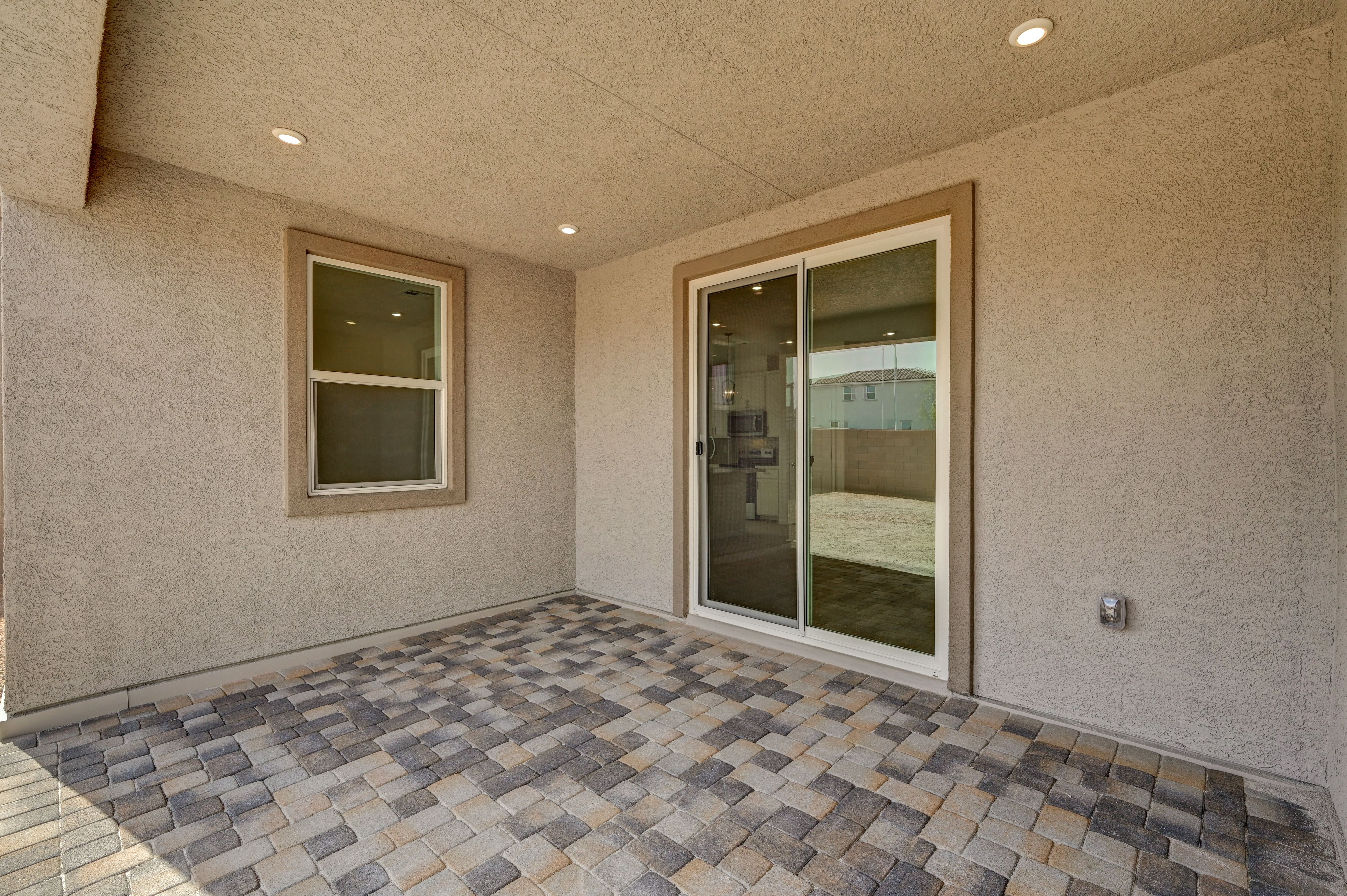 Summit Backyard Patio