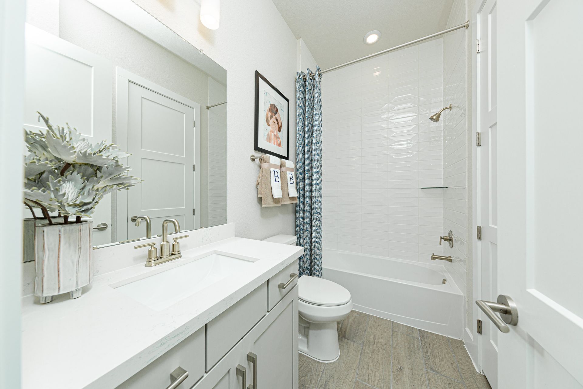Serendipity Secondary Bathroom