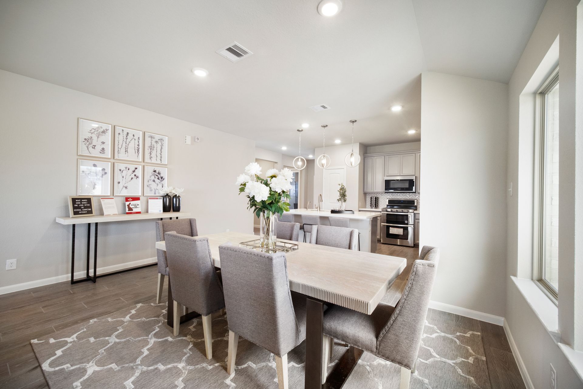Brook Casual Dining Room
