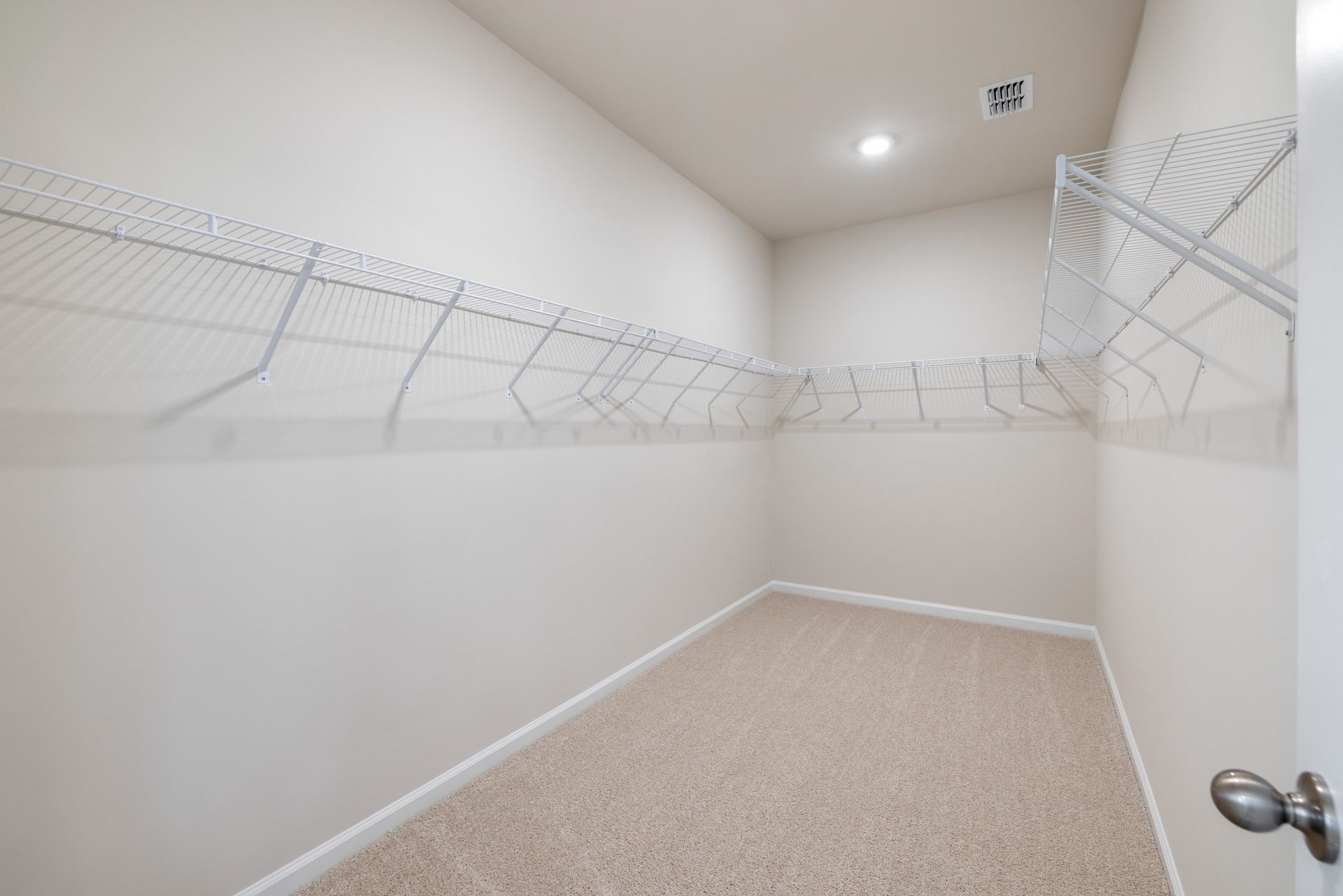 Ivy Primary Closet